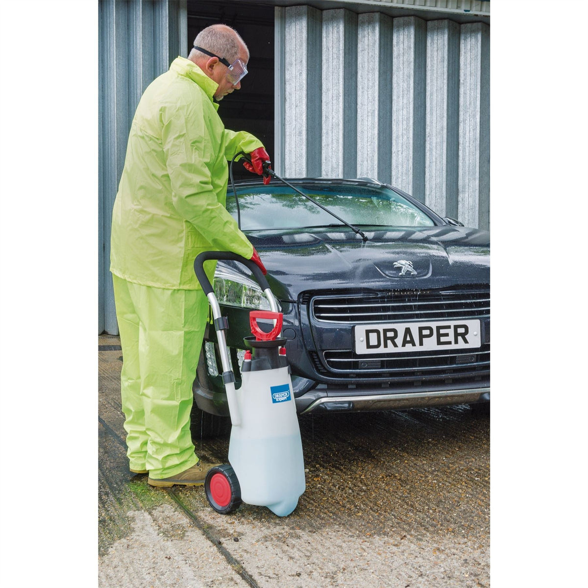 Draper Expert EPDM Trolley Pump Sprayer 15L 82583 White Rose Tools