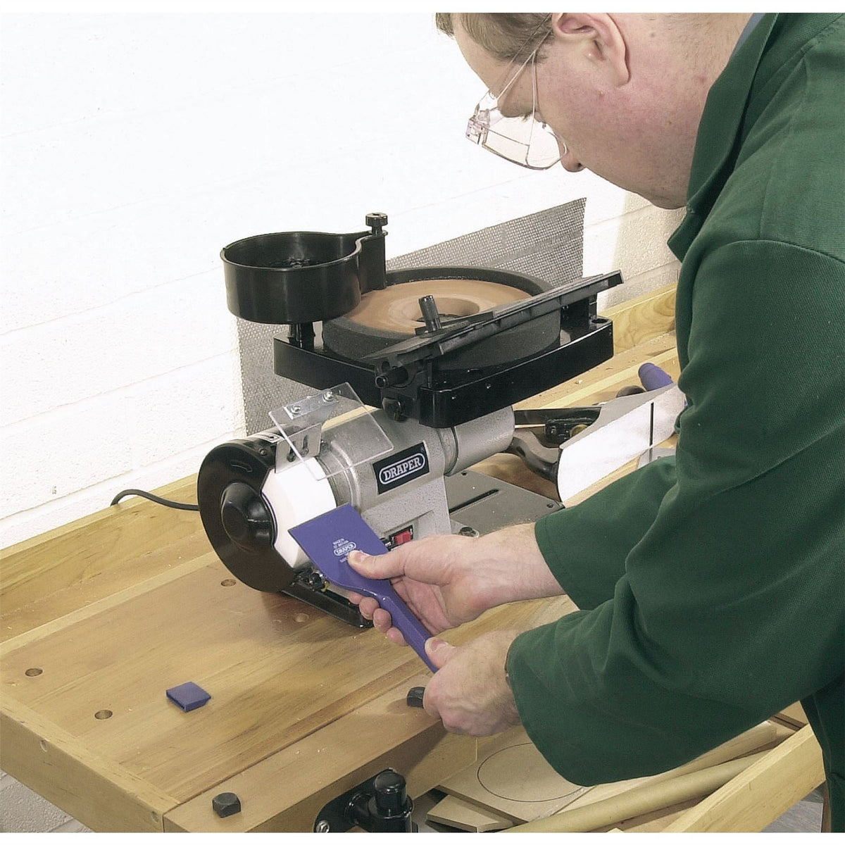 Draper Wet and Dry Bench Grinder 350W 31235 White Rose Tools