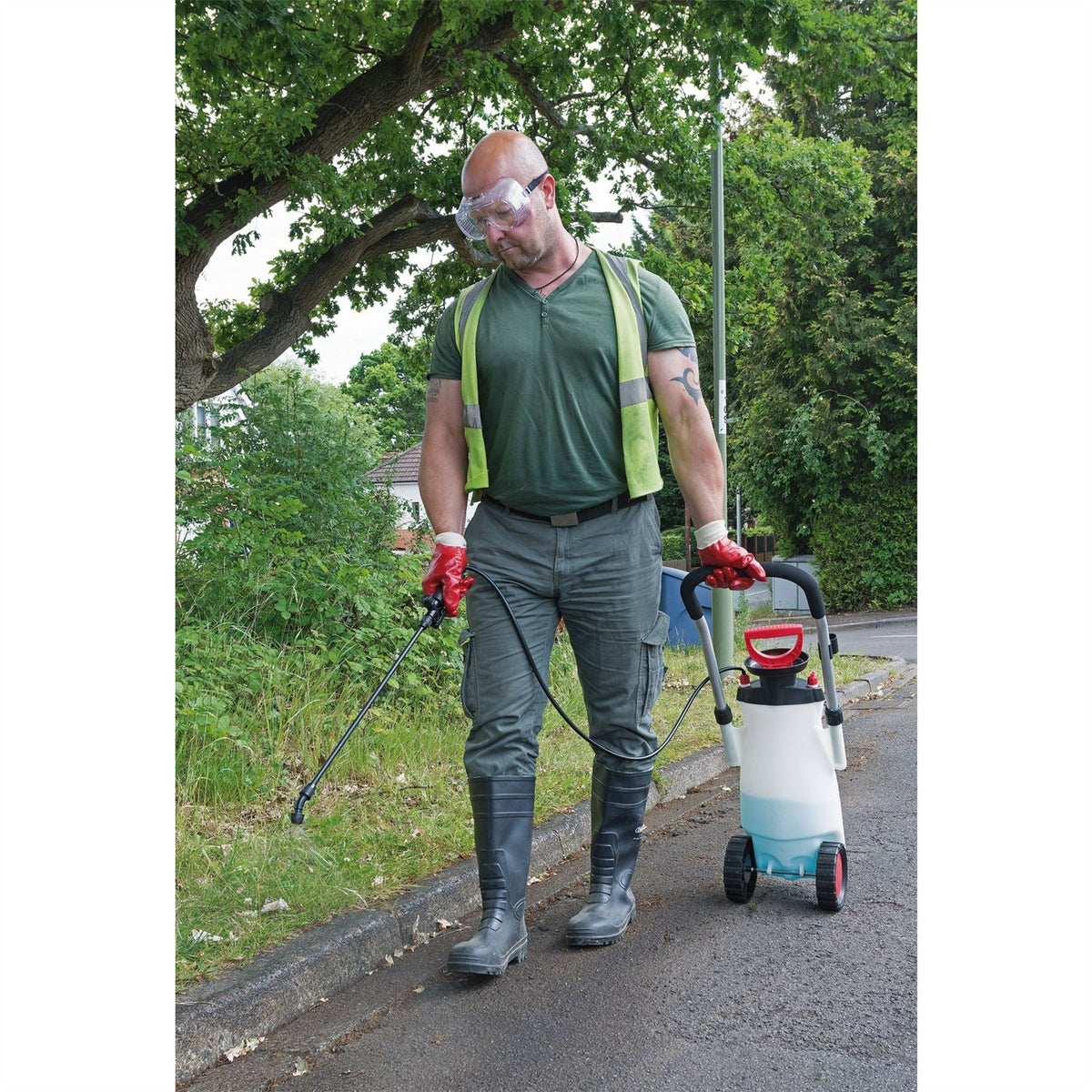 Draper Expert EPDM Trolley Pump Sprayer 15L 82583 White Rose Tools