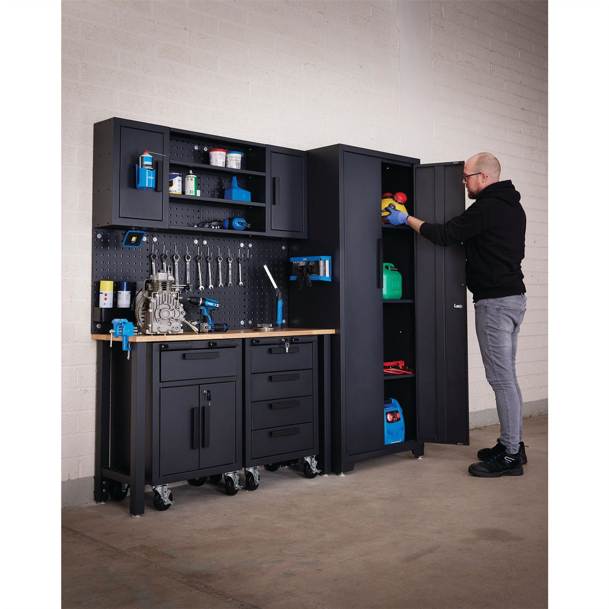Draper Single Garage Workstation with Roller Cabinets 13269 White Rose Tools