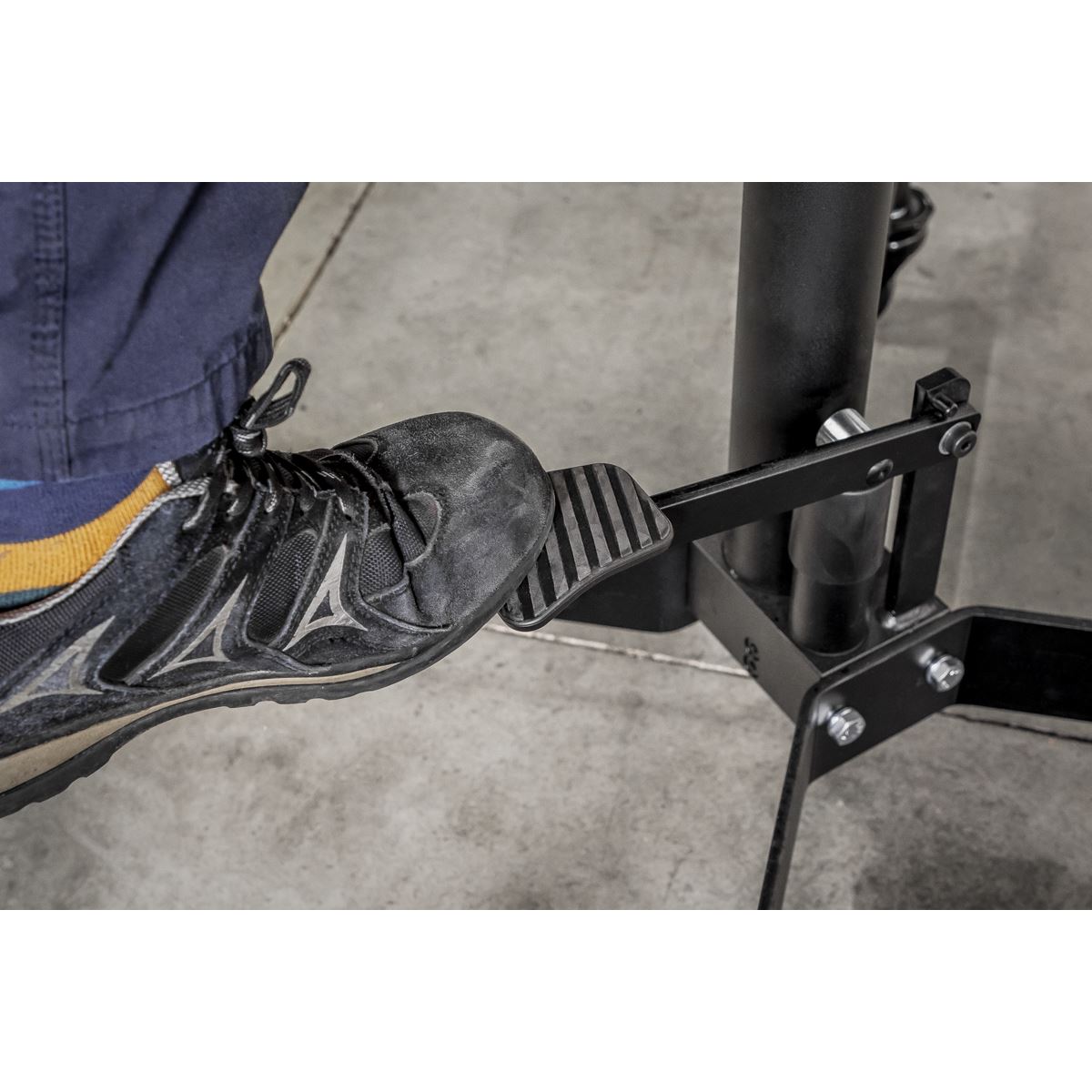 Sealey Viking Vertical Transmission Jack with Quick Lift 600kg - White Rose Tools