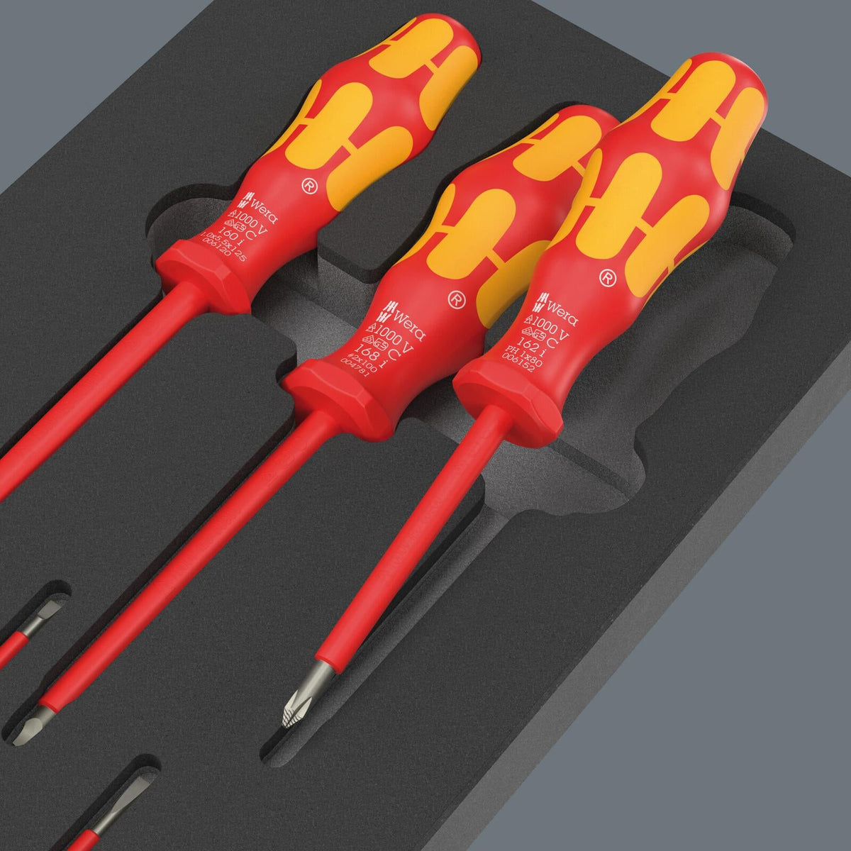 Wera 97111 Foam Insert Kraftform Series 100 VDE Screwdriver Set 2, 7 PiecesĀ White Rose Tools
