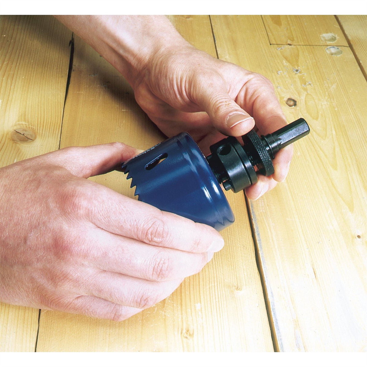 Draper Hex. Shank Holesaw Arbor with HSS Pilot Drill for 14 - 30mm Holesaws 5/16" Thread 52982 White Rose Tools