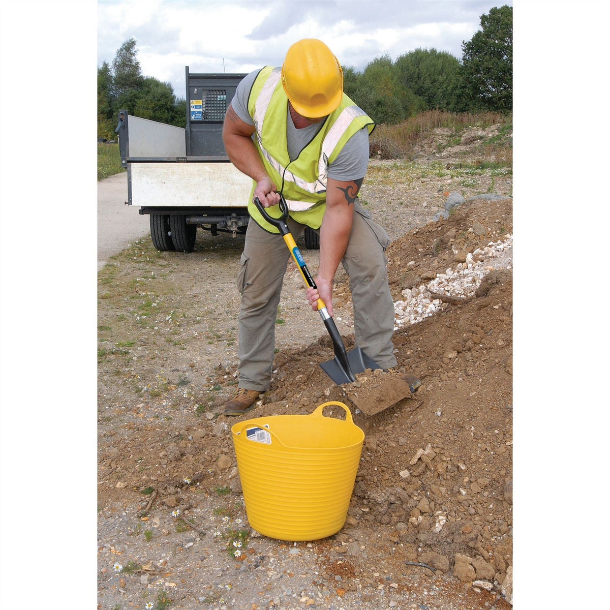 Draper Square Mouth Builders Shovel with Fibreglass Shaft 57567 White Rose Tools