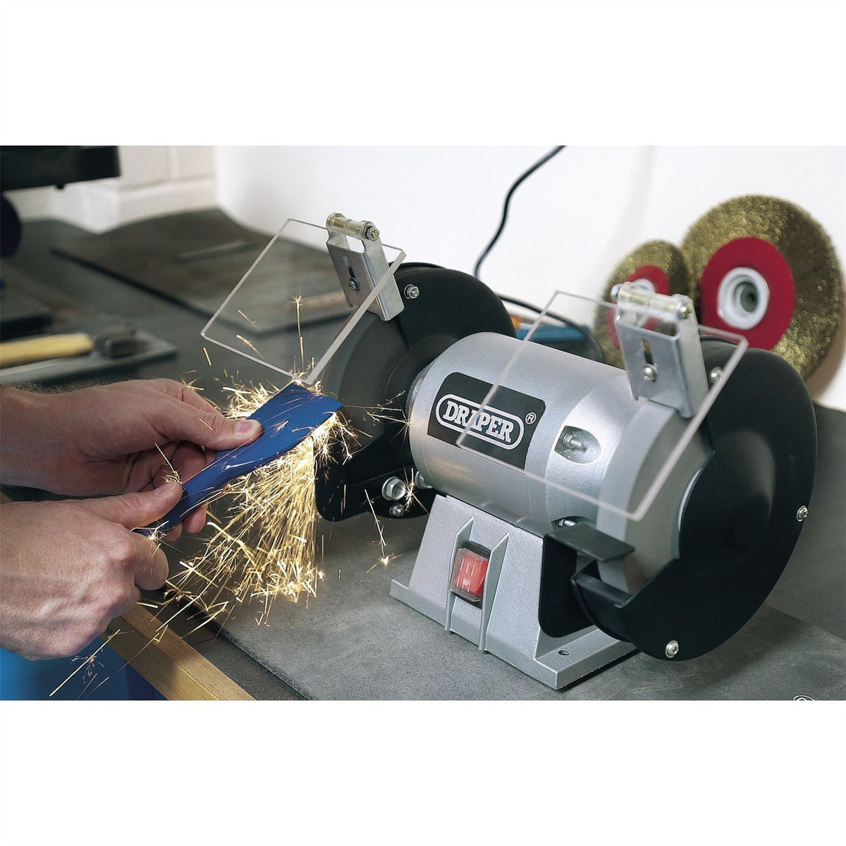 Draper Bench Grinder 150mm 250W 66804 White Rose Tools