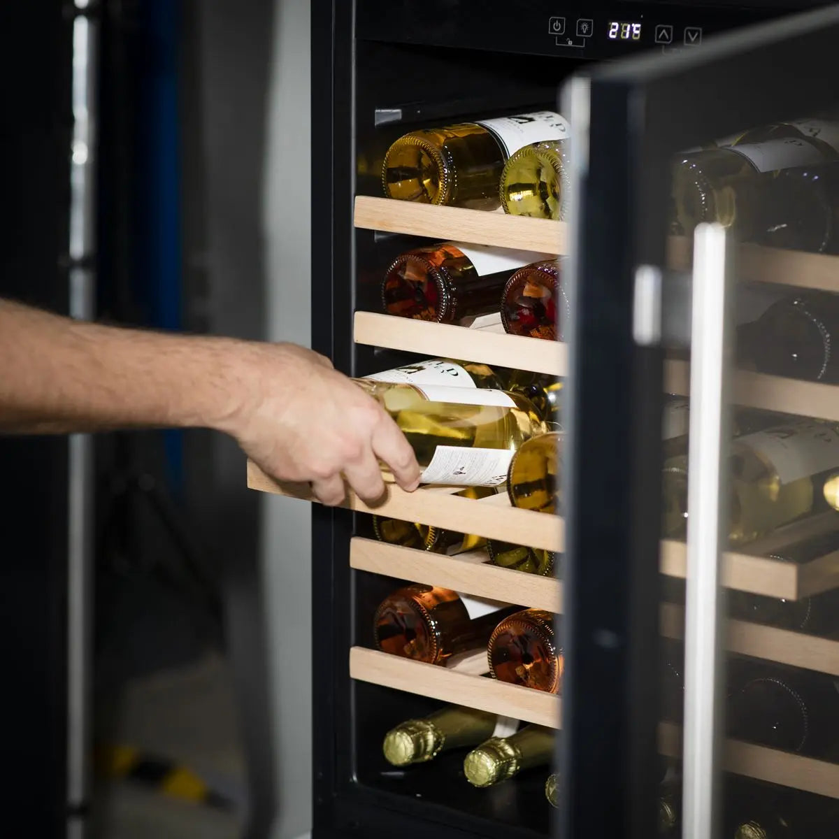 Baridi 54 Bottle Wine Cellar Fridge with Digital Touch Screen Controls, Black White Rose Tools