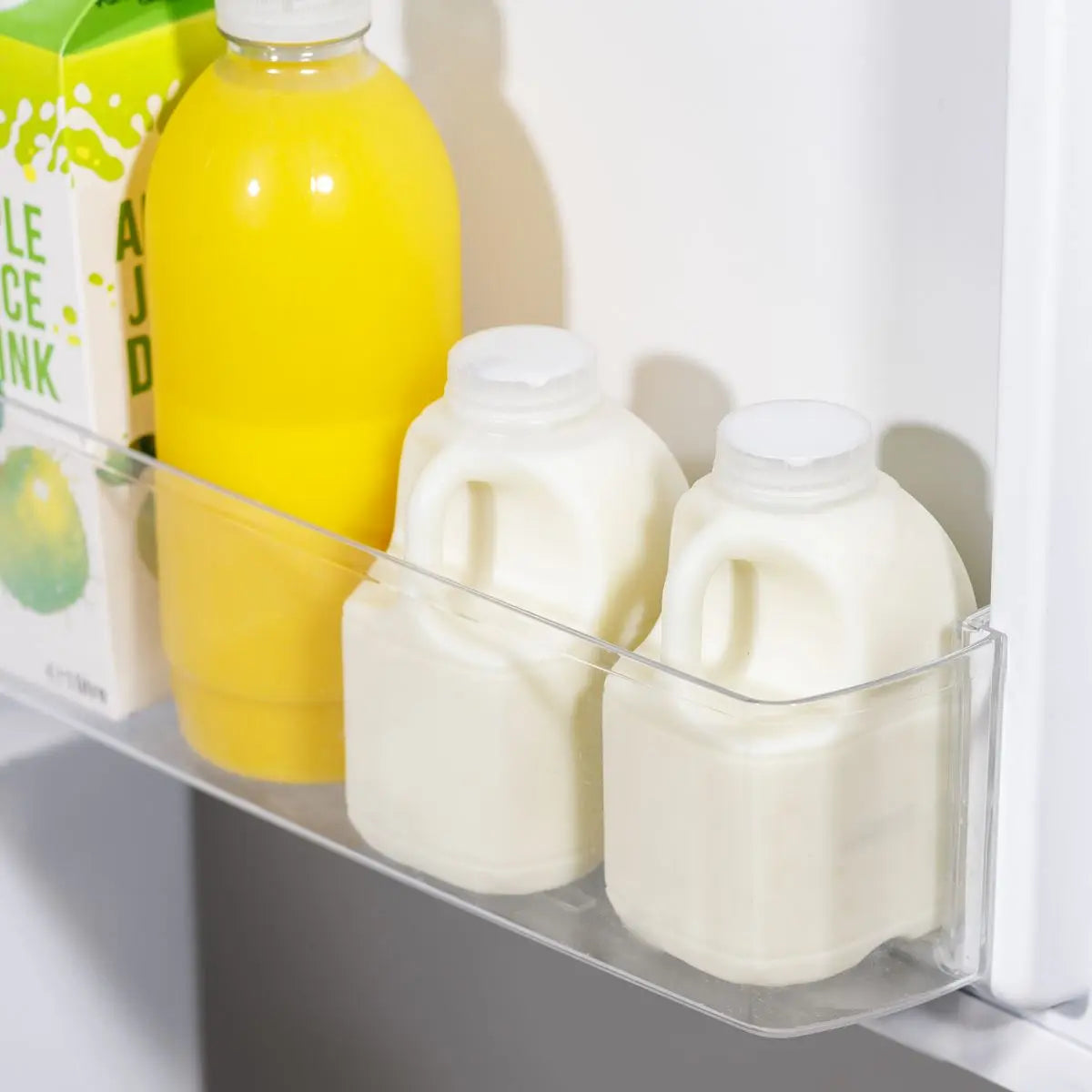 Baridi 70/30 Low Frost Fridge Freezer 157L Capacity - White  White Rose Tools