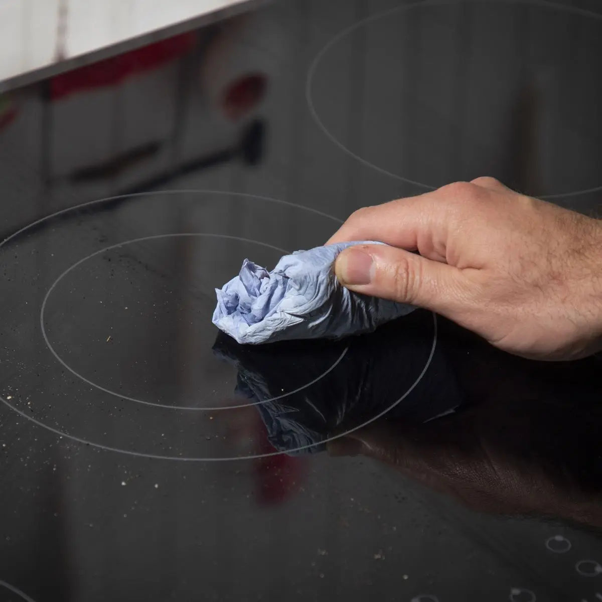 Baridi 77cm Built-In Ceramic Hob with 5 Cooking Zones, Black Glass, 8200W with Slider Touch Controls, Timer  White Rose Tools