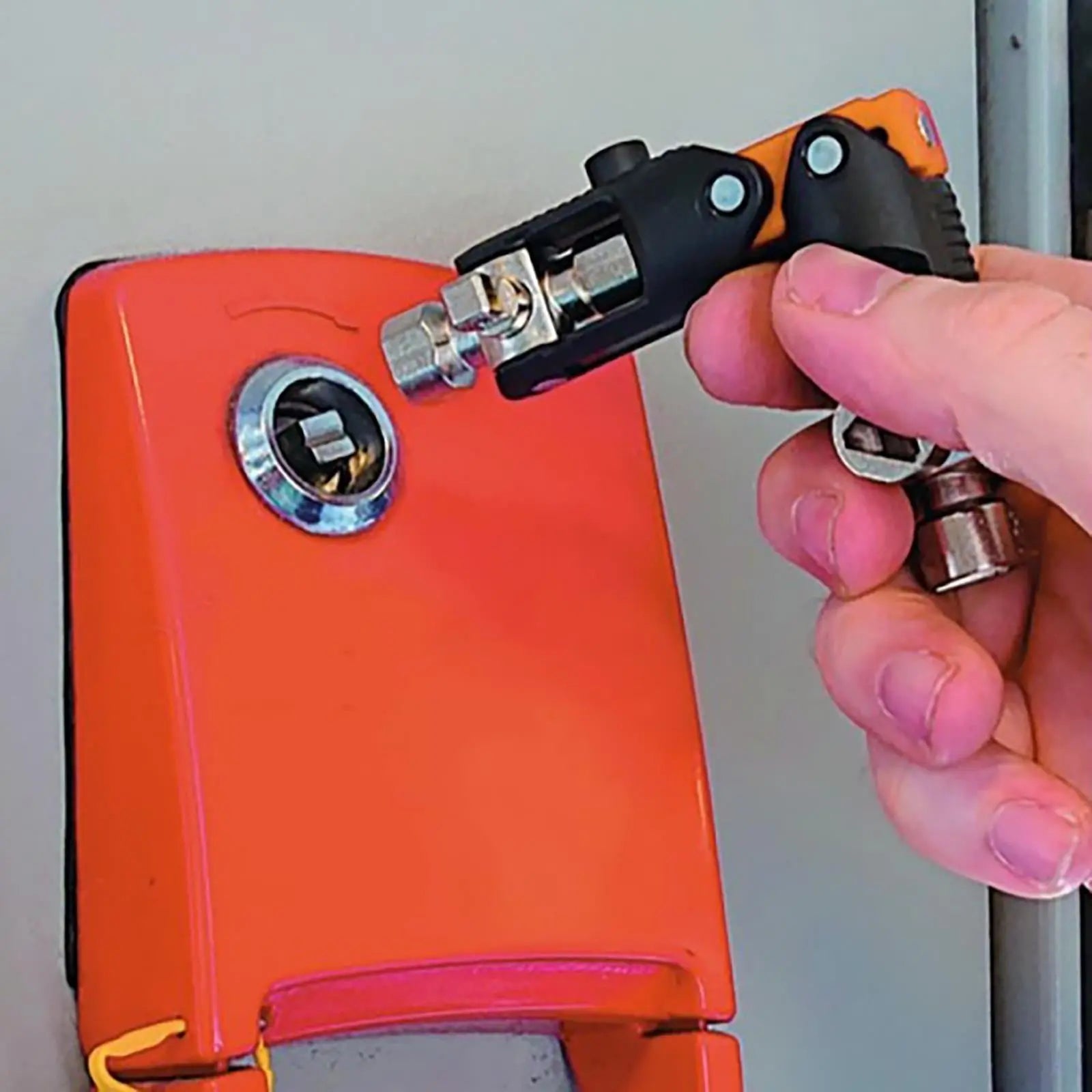 Beta Tools Eight Way Wrench for Control Panel Operators Plumbing Key 1600Q 10 White Rose Tools