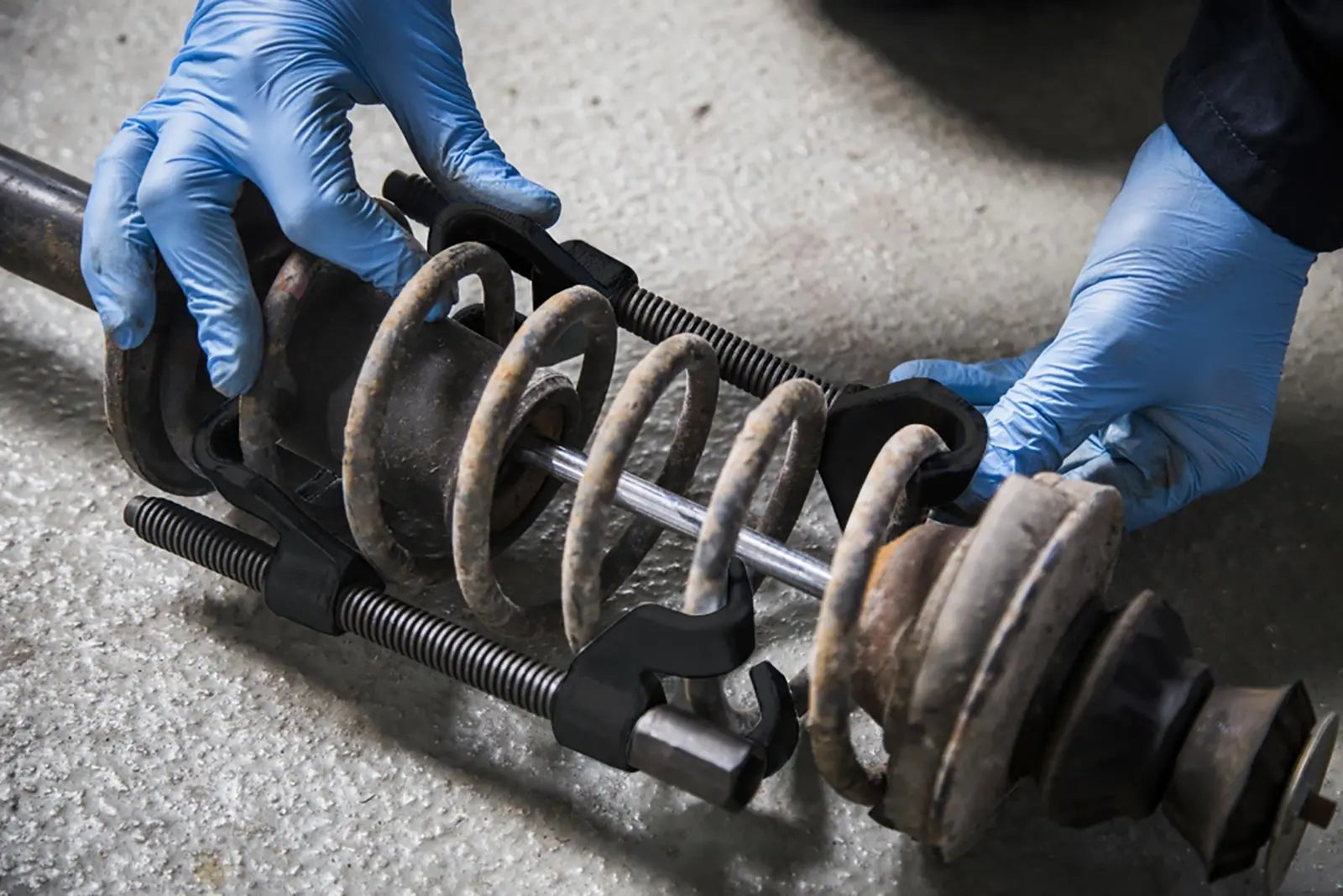 BlueSpot Coil Spring Compressor 370mm Set 2 Pieces