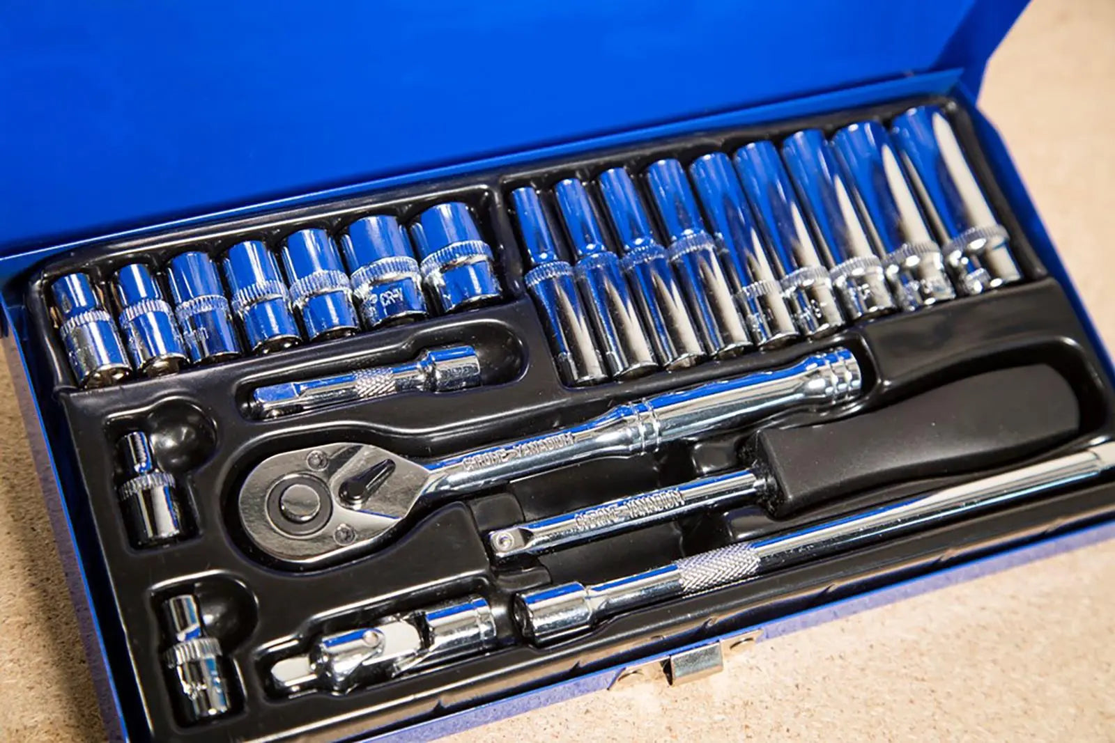 BlueSpot Socket Set Metric 1/4" Drive 24 Piece 4-13mm in Metal Case