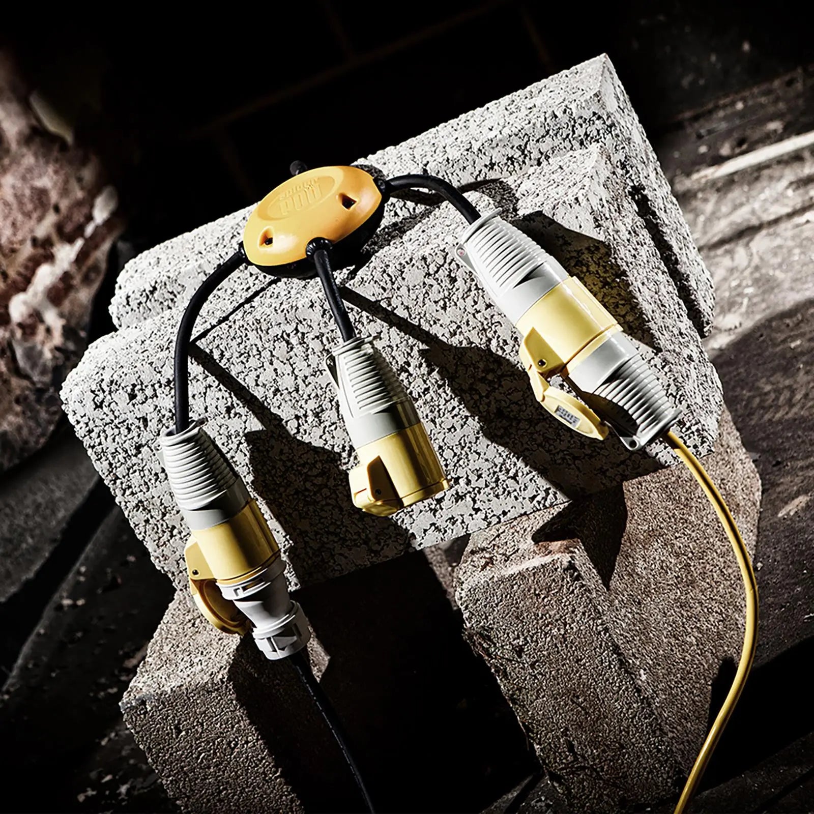 Defender Spider Pod Power Splitter 3 Way 110V 16A