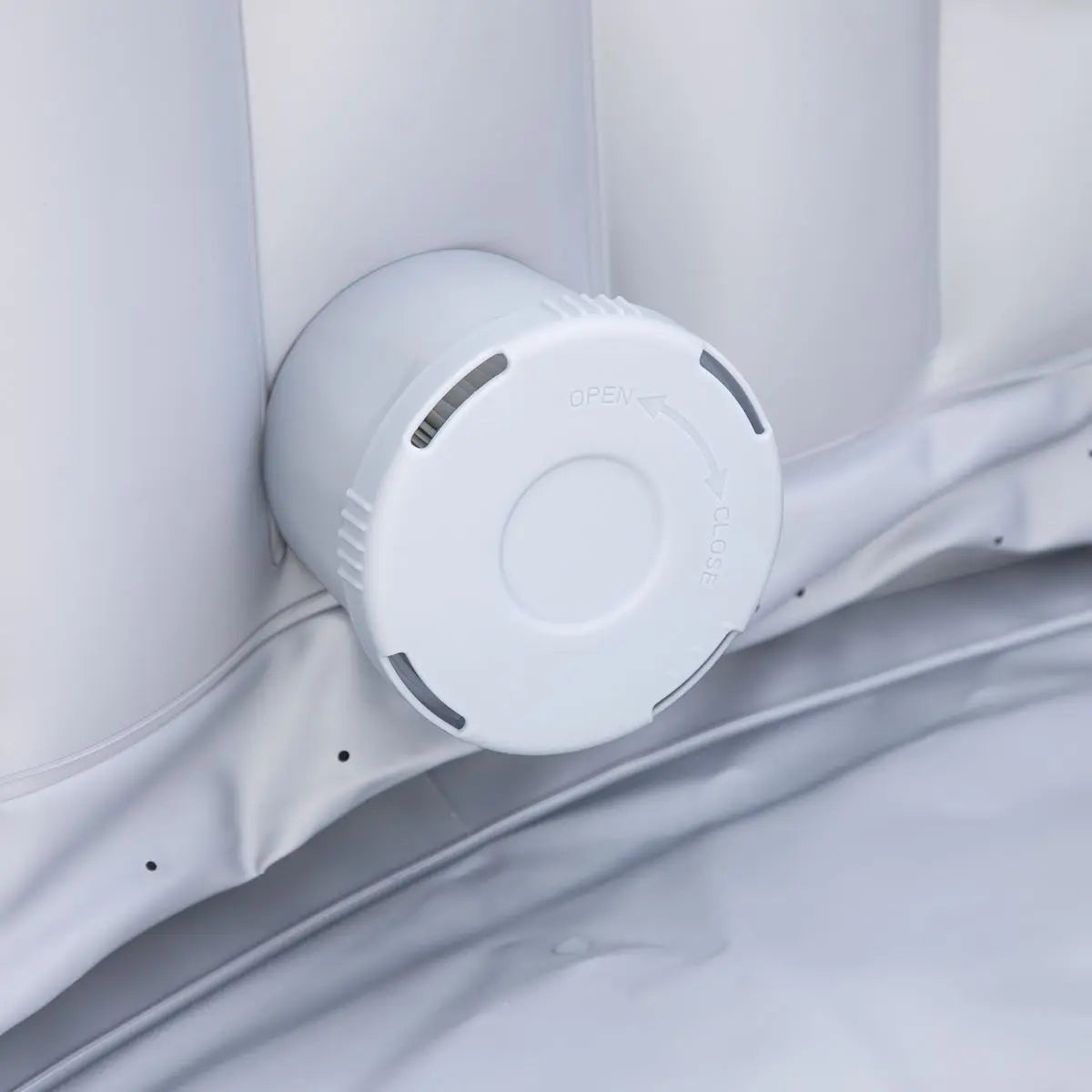 Dellonda 4-6 Person Inflatable Hot Tub Spa with Smart Pump - Wood Effect  White Rose Tools