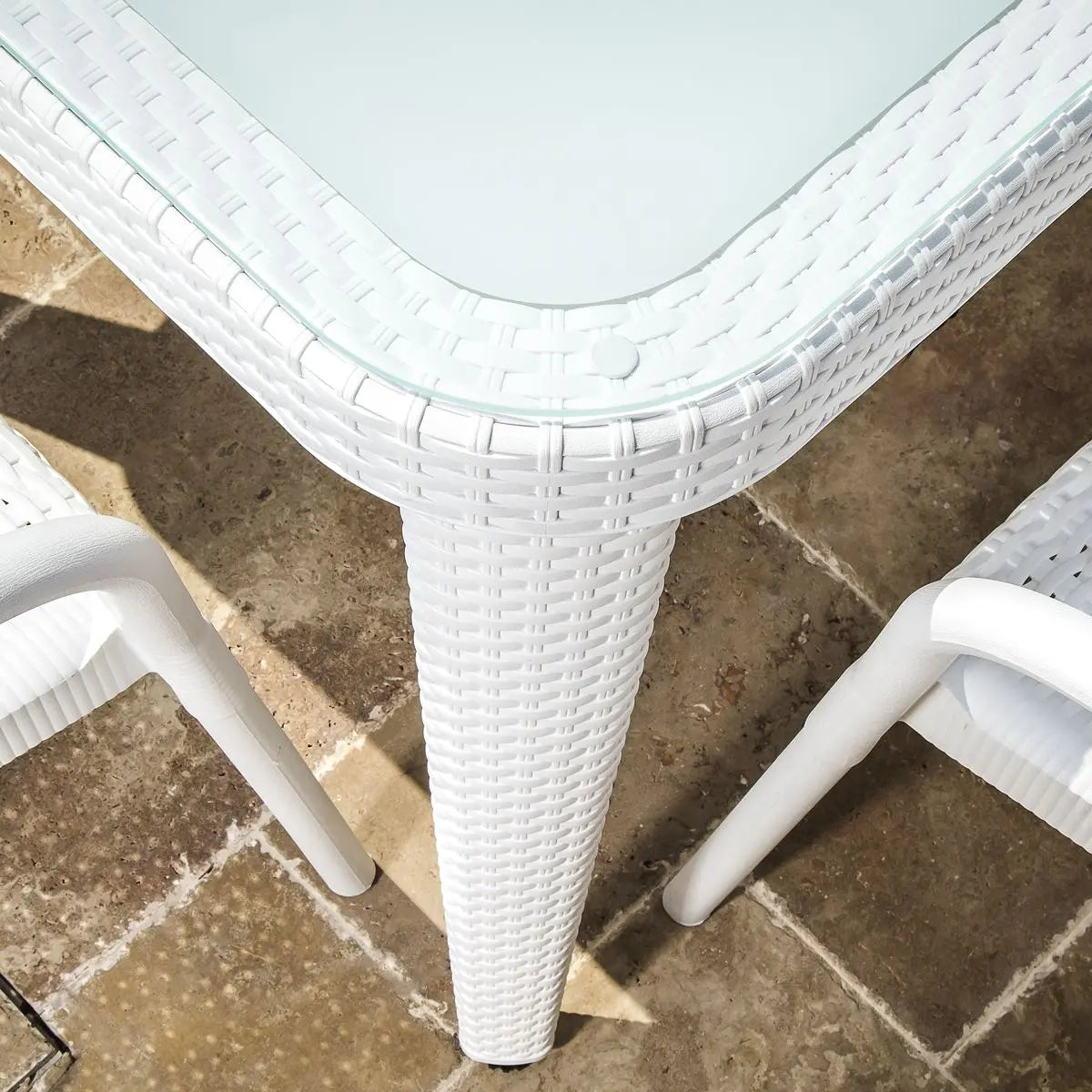 Dellonda Outdoor Dining Table Weather Resistant Body Glass Table 90x150cm  White Rose Tools