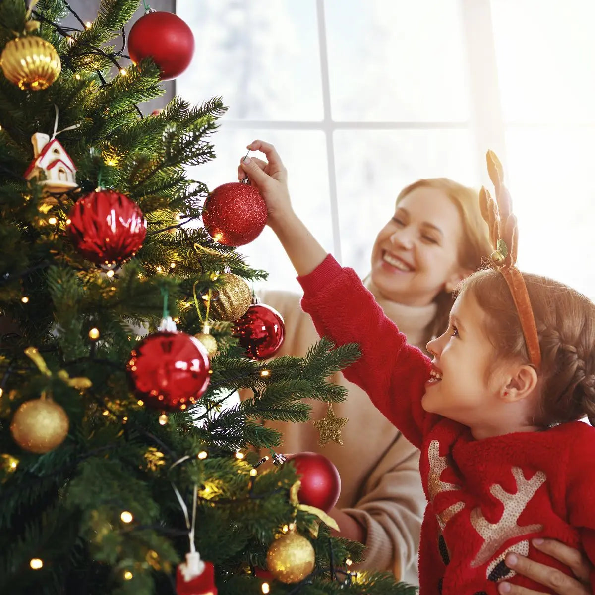 Dellonda Pre-Lit 5ft Hinged Christmas Tree with Warm White LED Lights & PE/PVC Tips  White Rose Tools