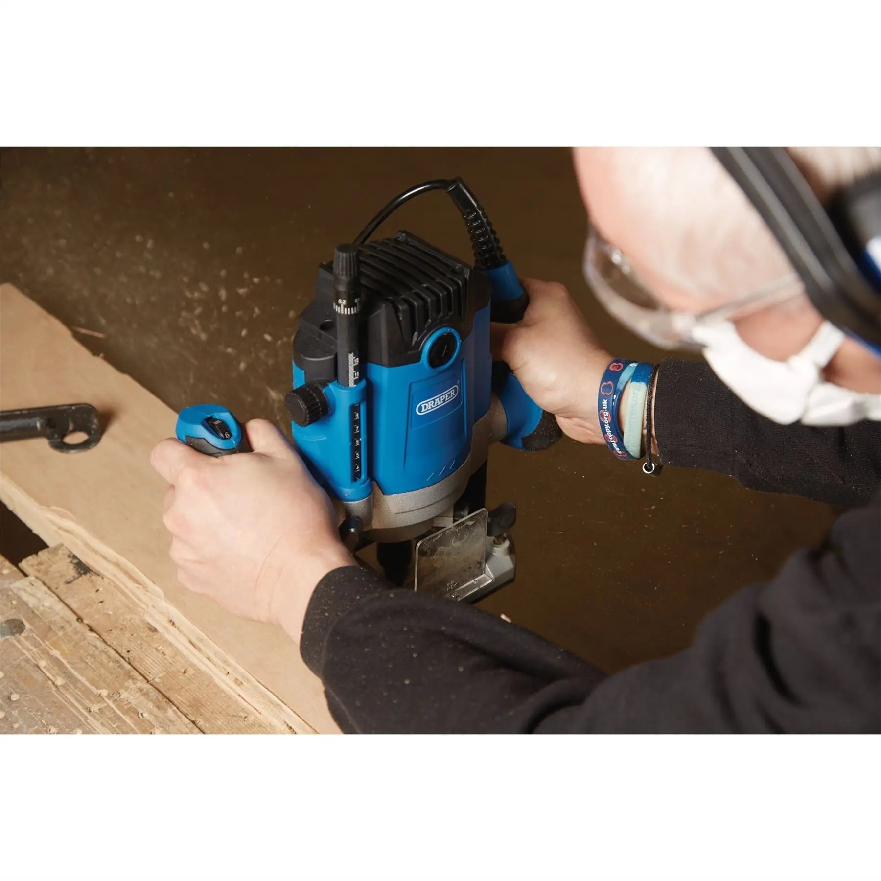 Draper 230V Variable Speed Router 1/2" 1800W 02520 White Rose Tools