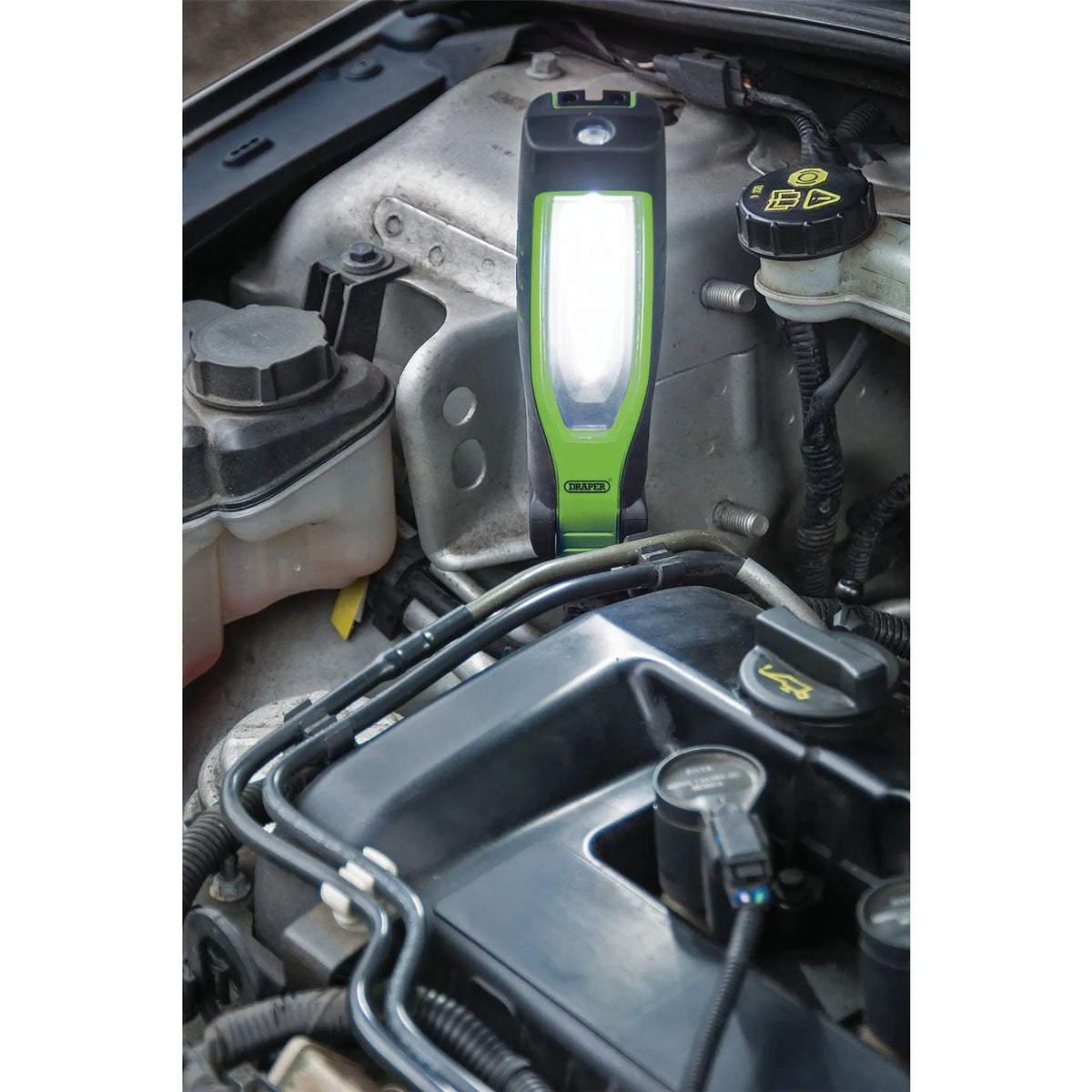 Draper COB/SMD LED Rechargeable Inspection Lamp 7W 700 Lumens Green 1 x USB Cable Supplied 11759 White Rose Tools