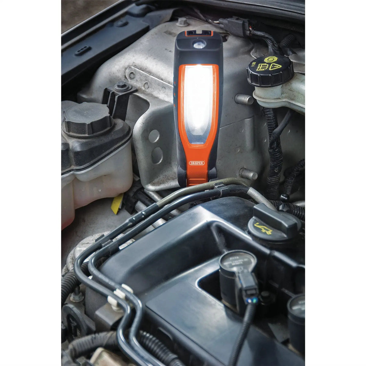 Draper COB/SMD LED Rechargeable Inspection Lamp 7W 700 Lumens Orange 1 x USB Cable Supplied 11761 White Rose Tools