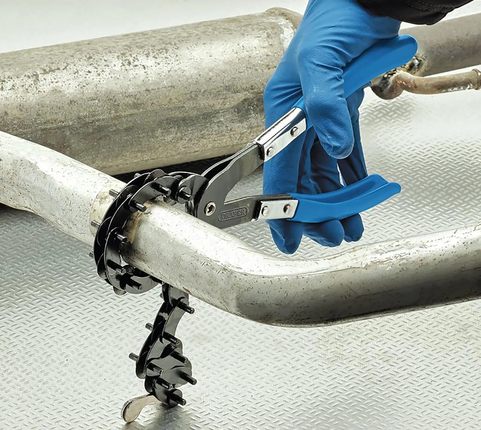 Draper Exhaust Pipe Cutting Pliers 25-260mm Spread Range
