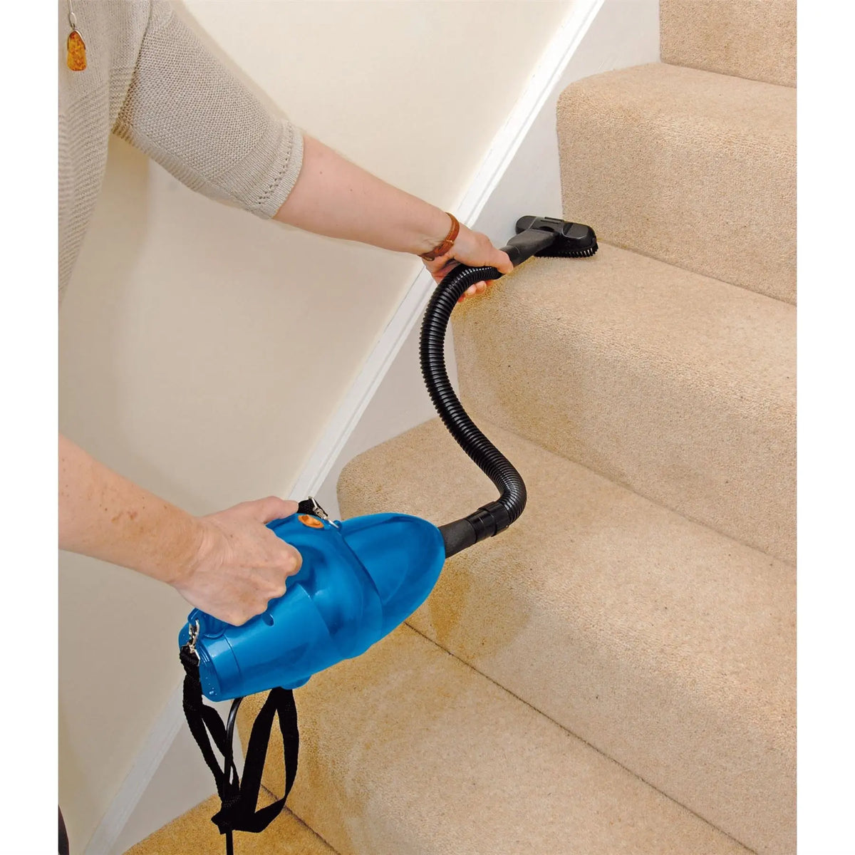 Draper Hand-Held Vacuum Cleaner 600W 24392 White Rose Tools