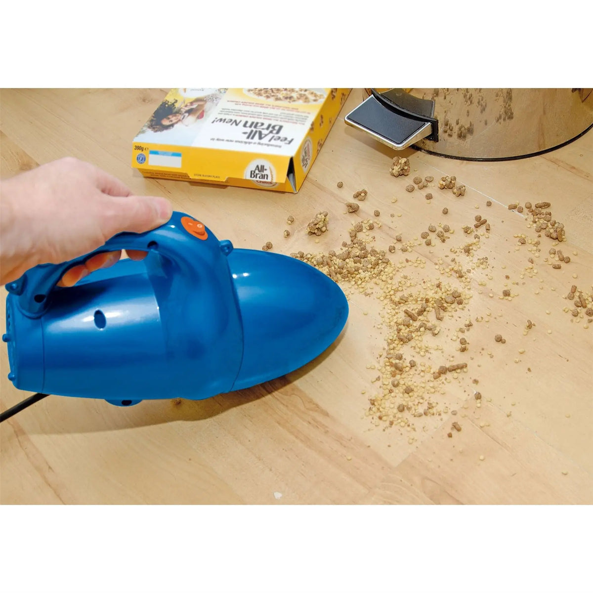Draper Hand-Held Vacuum Cleaner 600W 24392 White Rose Tools