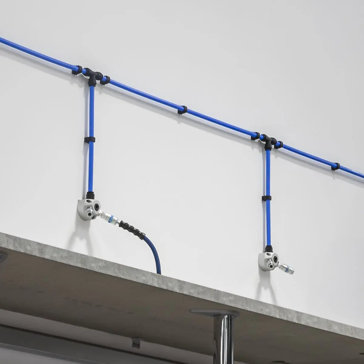 John Guest Wall box 3 x 1/2" BSP Connection