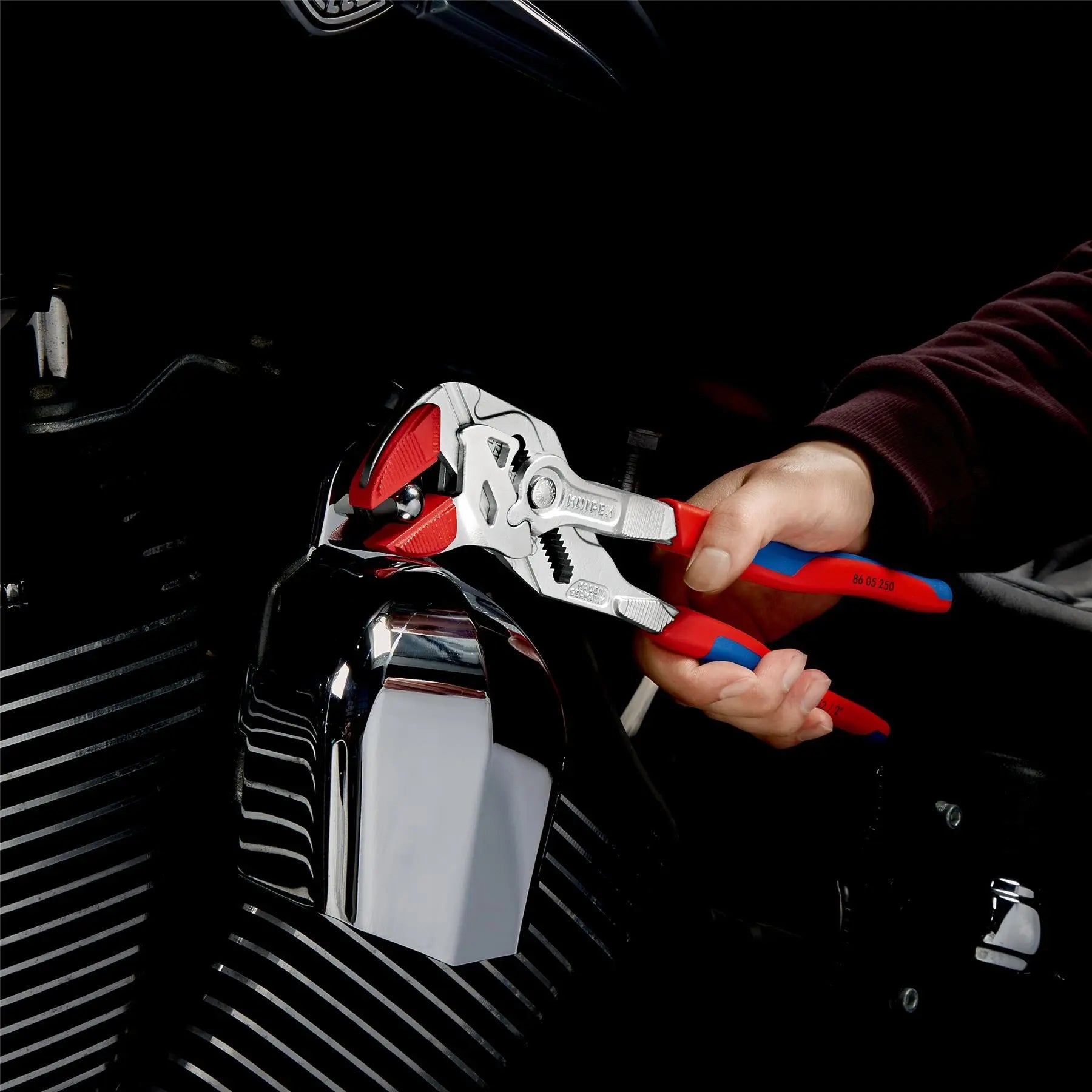 KNIPEX Pliers Wrench Slip Joint Plier 250mm Chrome Multi Component Grips 86 05 250 SB White Rose Tools