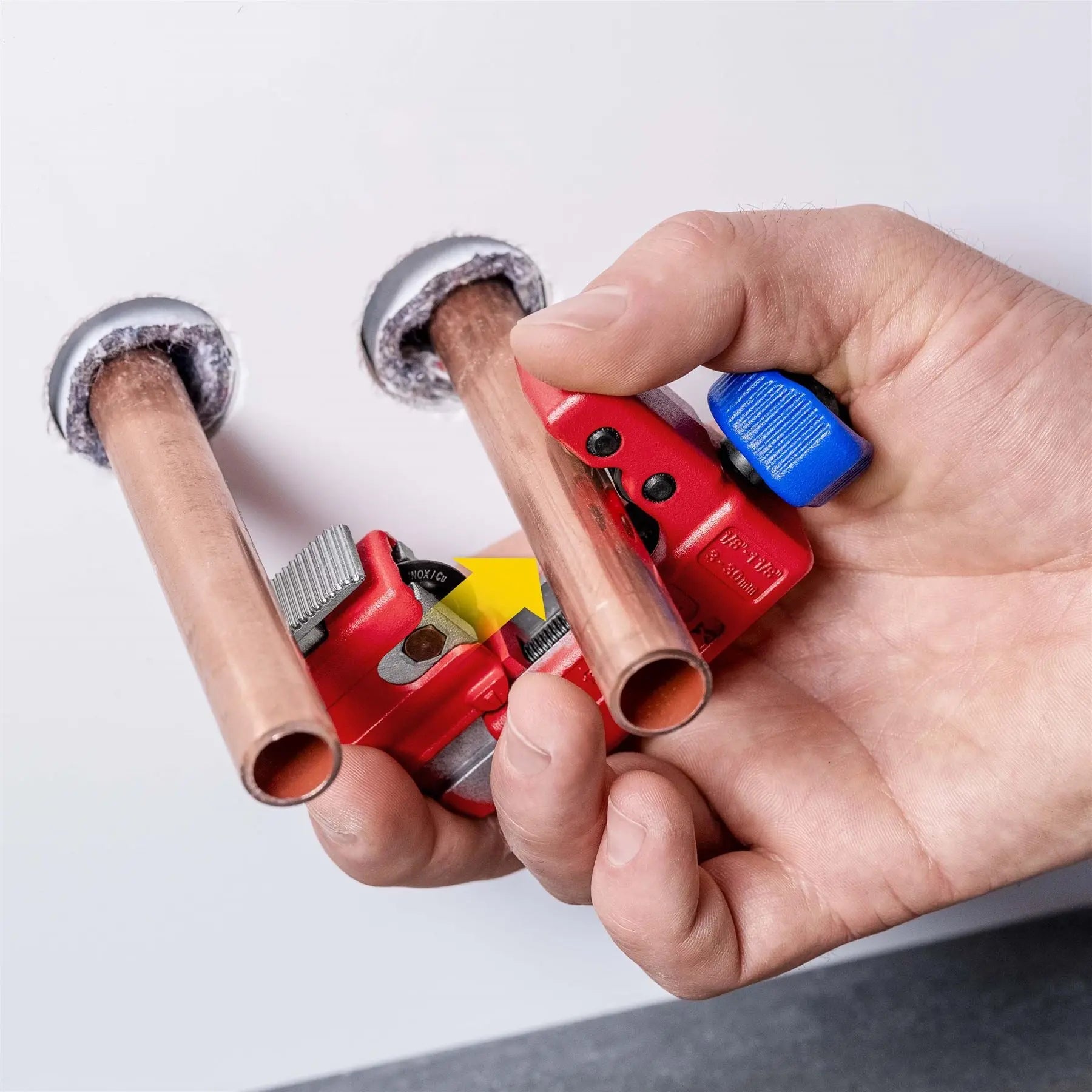 KNIPEX Tubix S Pipe Cutter 3-30mm Capacity QuickLock Mechanism 90 31 01 White Rose Tools