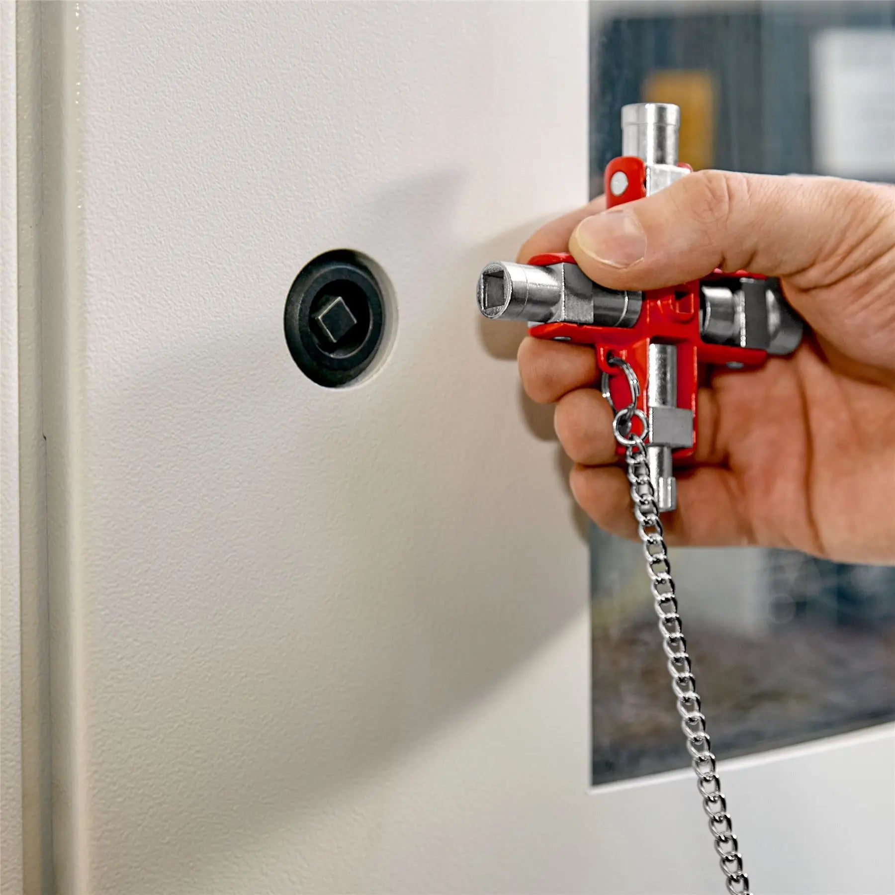 KNIPEX Universal Key for all Standard Cabinets and Shut Off Systems 00 11 06 White Rose Tools