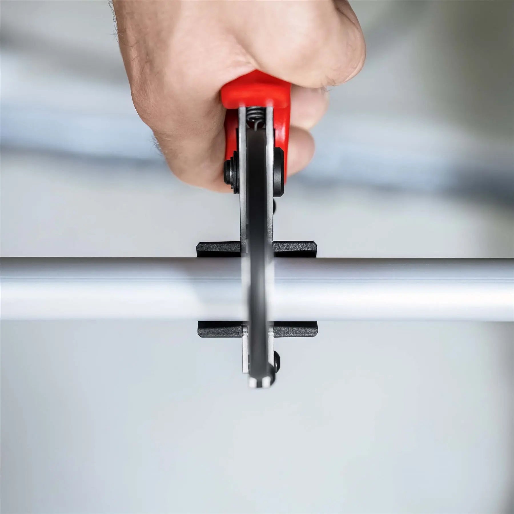 Knipex Pipe Cutter for Composite and Plastic Pipes 26mm Capactiy Multi Component Grips 90 25 25 White Rose Tools