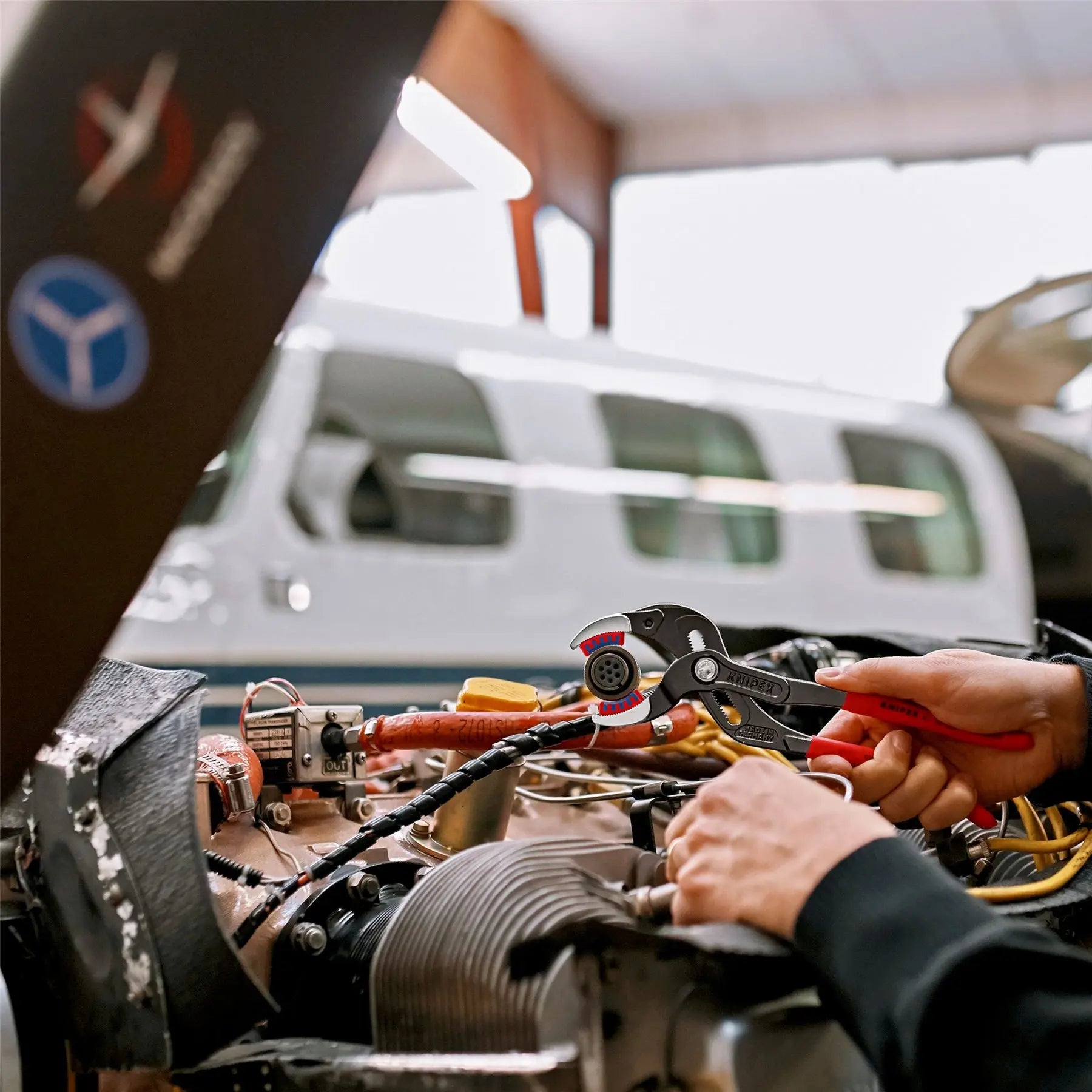 Knipex Siphon and Connector Water Pump Pliers 250mm with Plastic Jaws 81 11 250