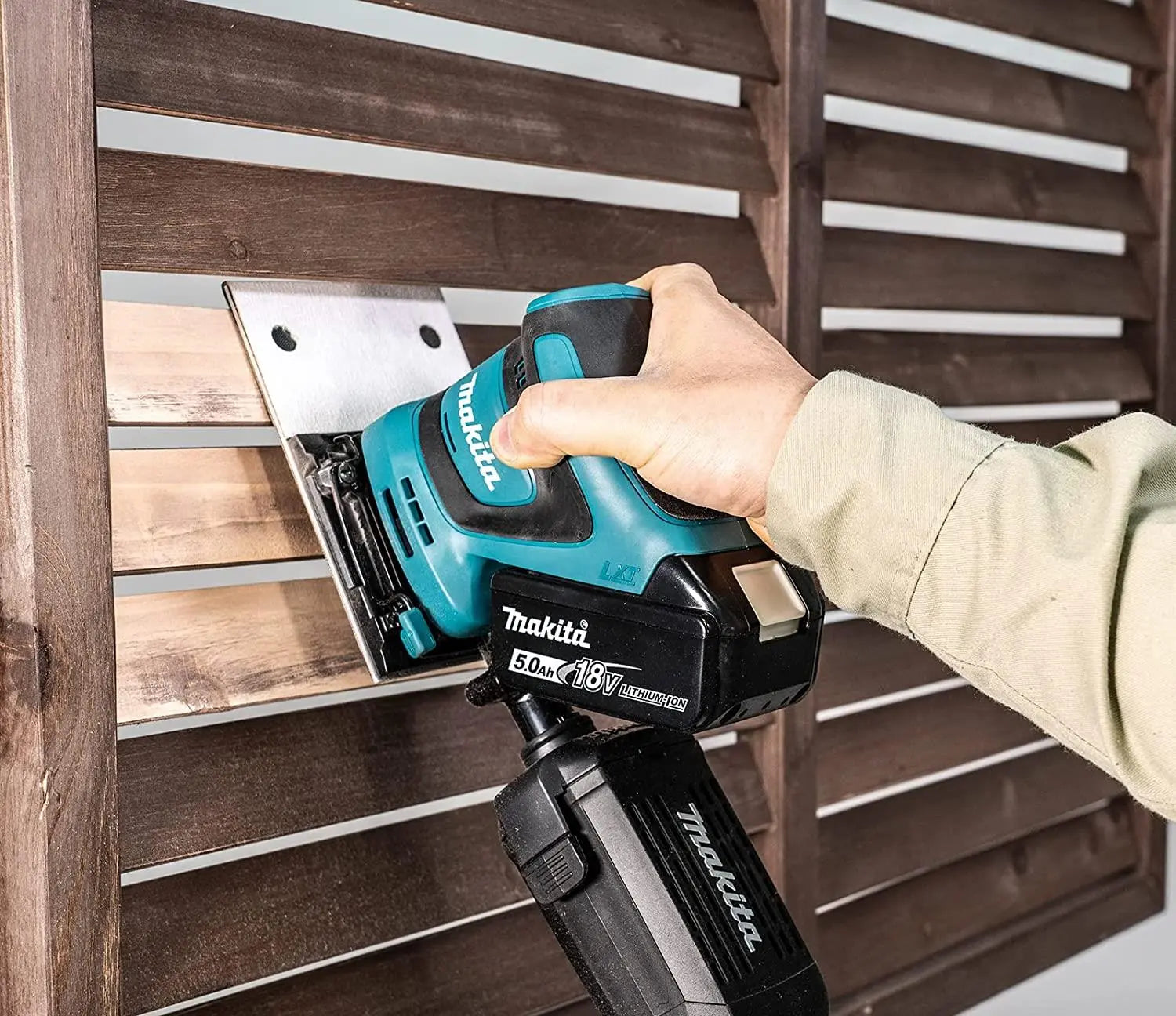 Makita Finishing Sander 18V LXT Li-ion Cordless Body Only DBO480Z White Rose Tools