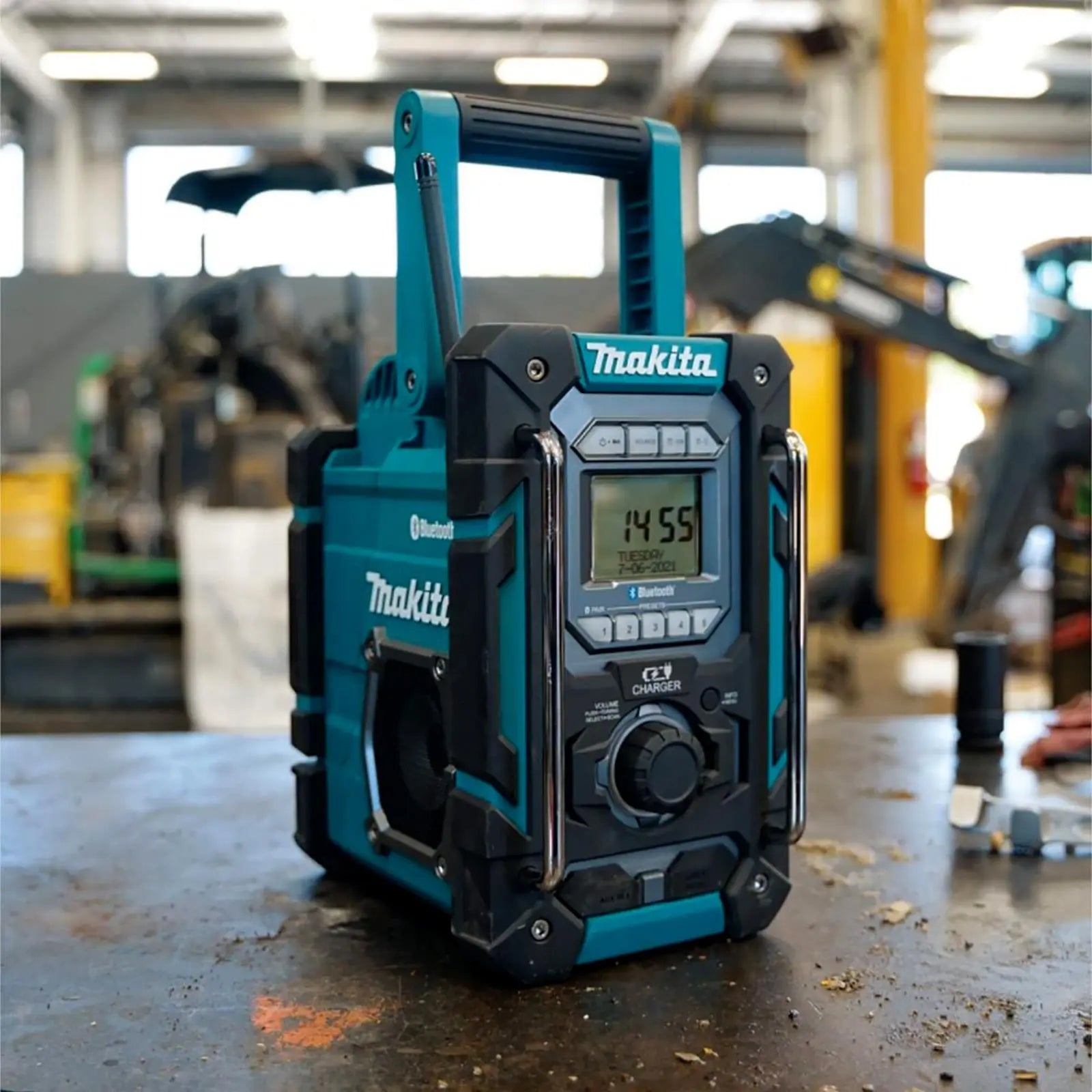 Makita Job Site Radio Speaker Stero Cordless Bluetooth DAB Charger 18V CXT LXT Li-ion DMR301 White Rose Tools