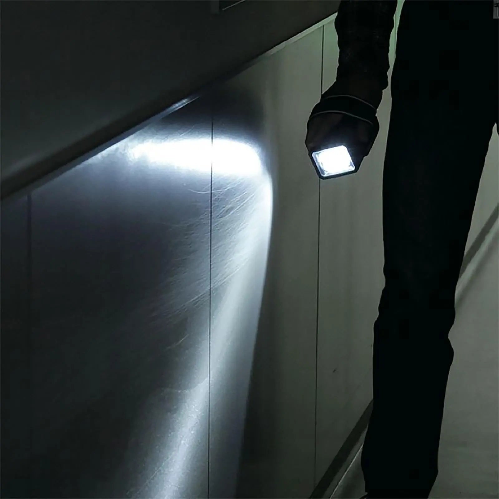 Makita LED Flashlight Torch 18V LXT Li-ion Cordless Body Only DML186  White Rose Tools