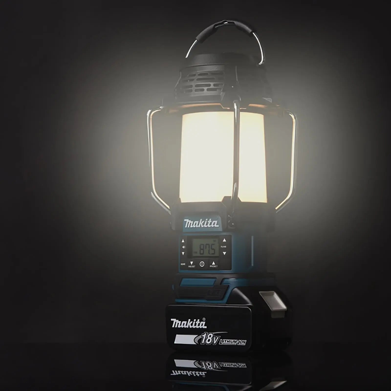 Makita Lantern Radio FM/AM Job Site Light Cordless 14.4V 18V LXT DMR055 Body Only White Rose Tools