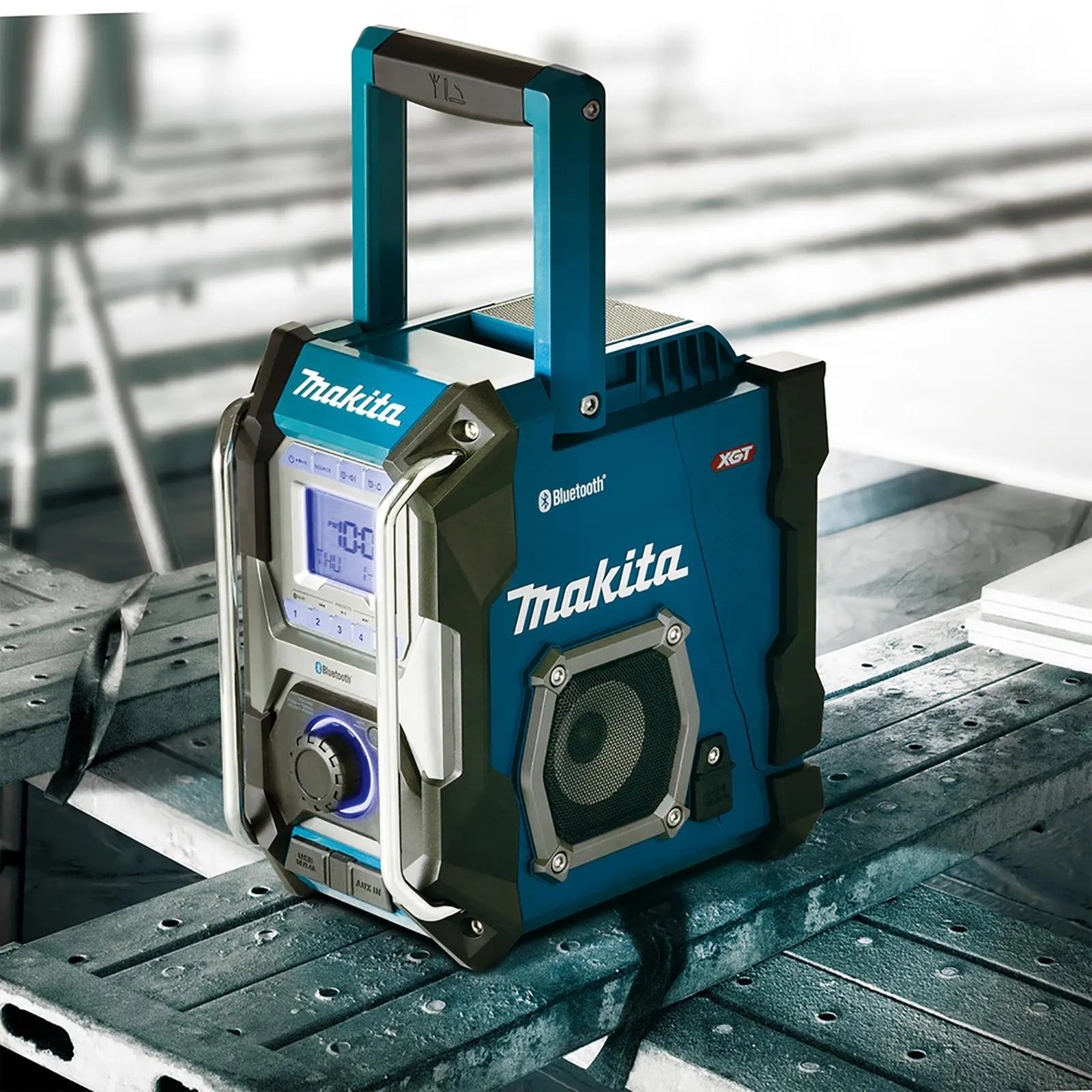 Makita Radio and Bluetooth Speaker CXT LXT XGT Mains 12V 18V 40V MR002GZ Body Only  White Rose Tools