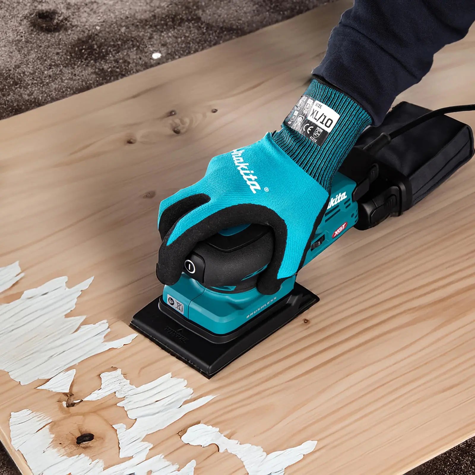 Makita Random Orbital Sander 80 x 130mm Lightweight 3mm Orbit Diameter XGT 40V Max Brushless Body Only BO005CGZ White Rose Tools