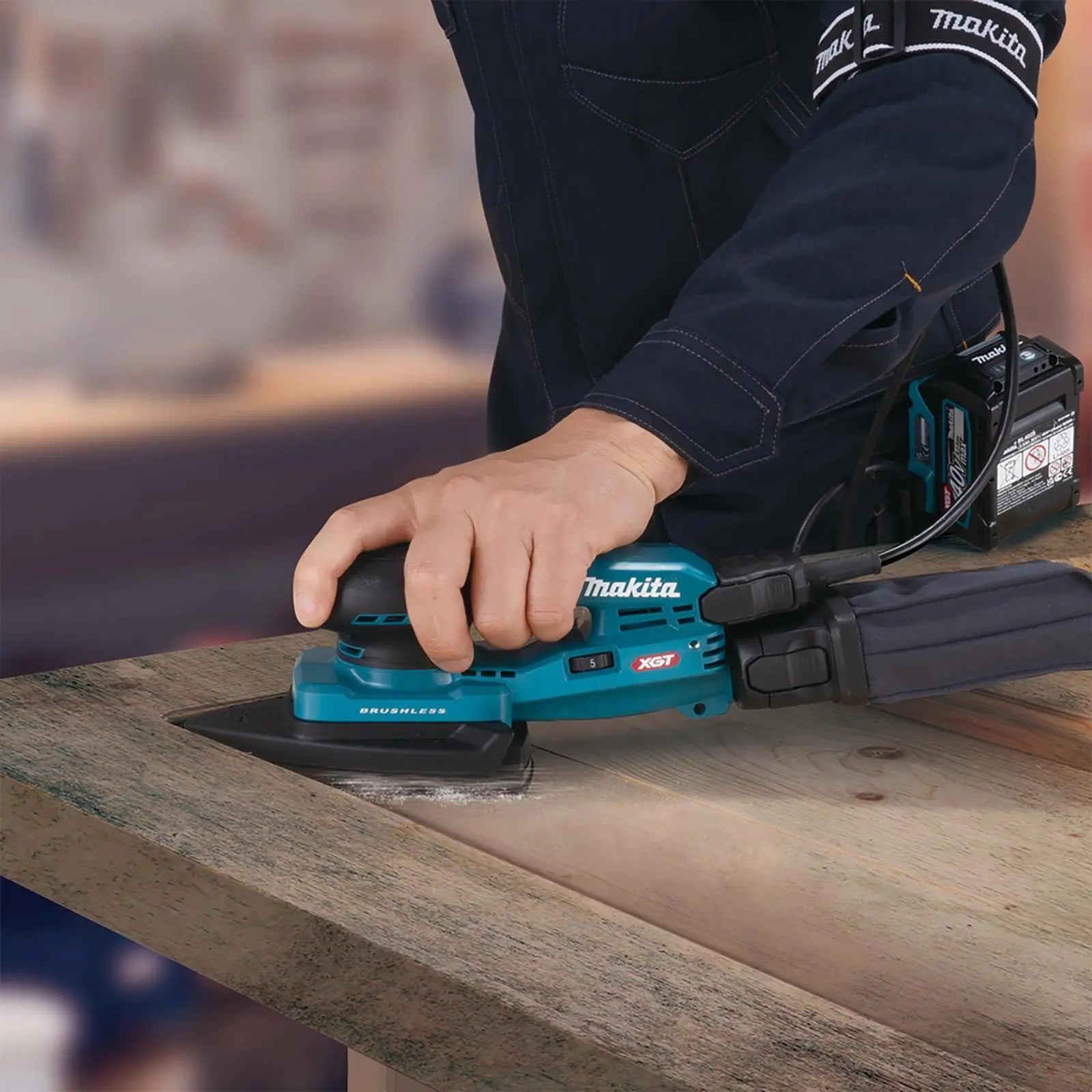 Makita Random Orbital Sander Triangular 100 x 150mm Lightweight 3mm Orbit Diameter XGT 40V Max Brushless Body Only BO006CGZ White Rose Tools