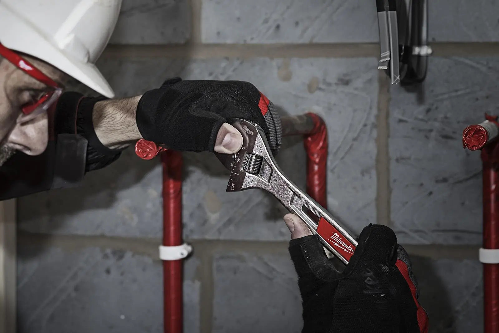 Milwaukee Adjustable Wrench 200mm Jaw Opening 30mm