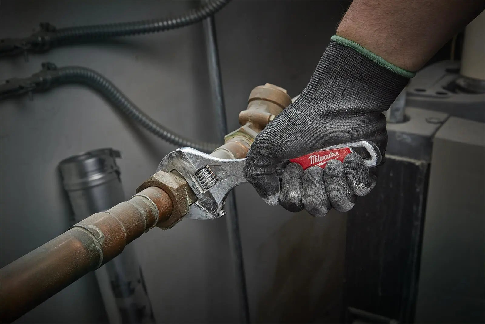 Milwaukee Adjustable Wrench Wide 200mm Jaw Opening 40mm