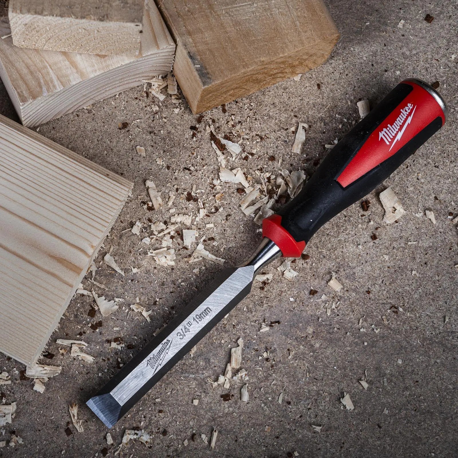 Milwaukee Beveled Edge Wood Chisel 19mm 3/4" All Metal Core with Striking Cap  White Rose Tools