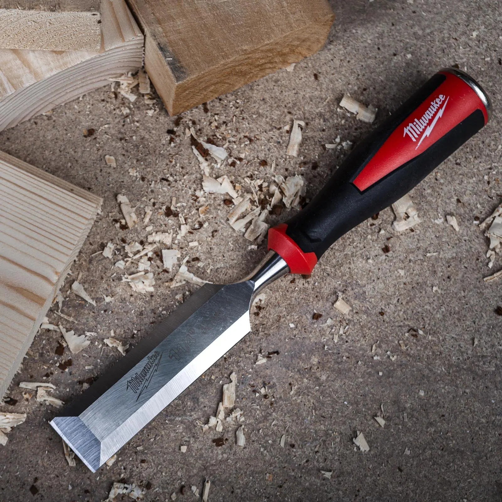 Milwaukee Beveled Edge Wood Chisel 32mm 1-1/4" All Metal Core with Striking Cap  White Rose Tools
