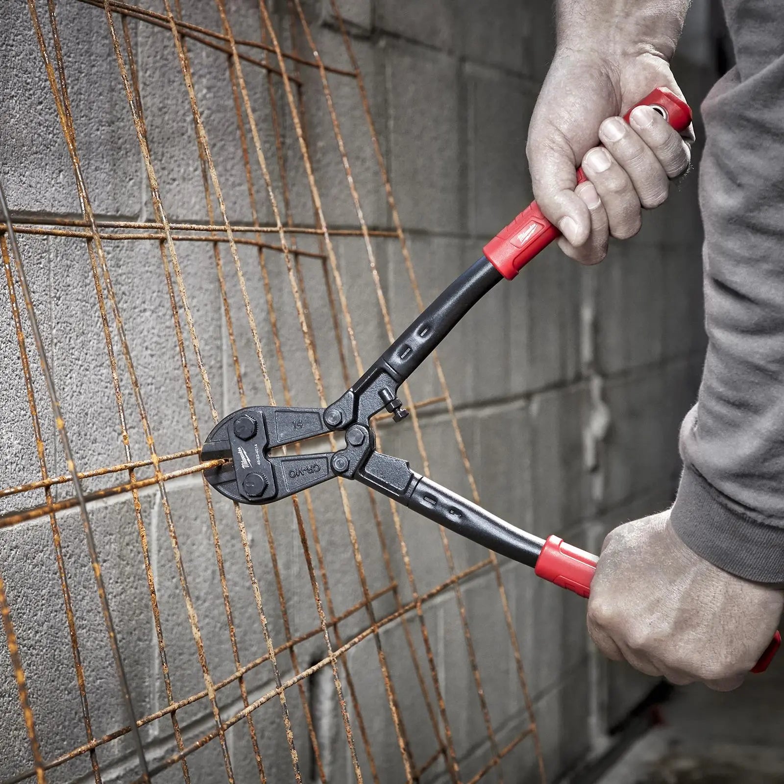 Milwaukee Bolt Cutters Metal Steel Wire Cable Padlock Chain Croppers 14"