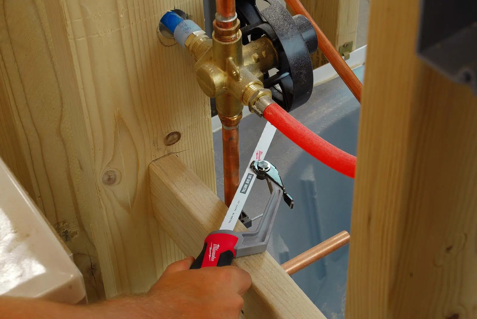 Milwaukee Compact Hacksaw 250mm 24 TPI