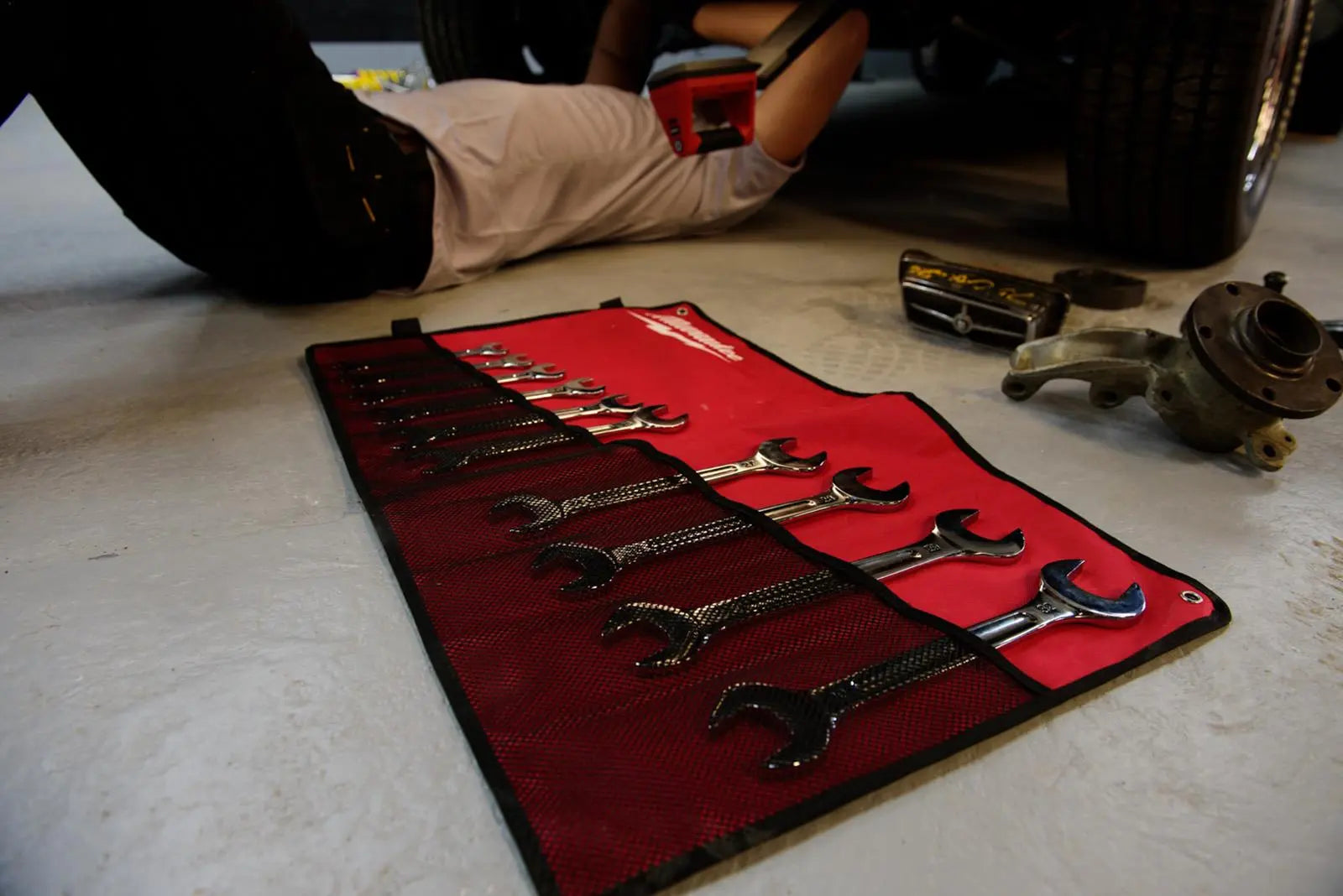 Milwaukee Double Open End Spanner Set in Tool Roll 12 Piece 6-32mm White Rose Tools