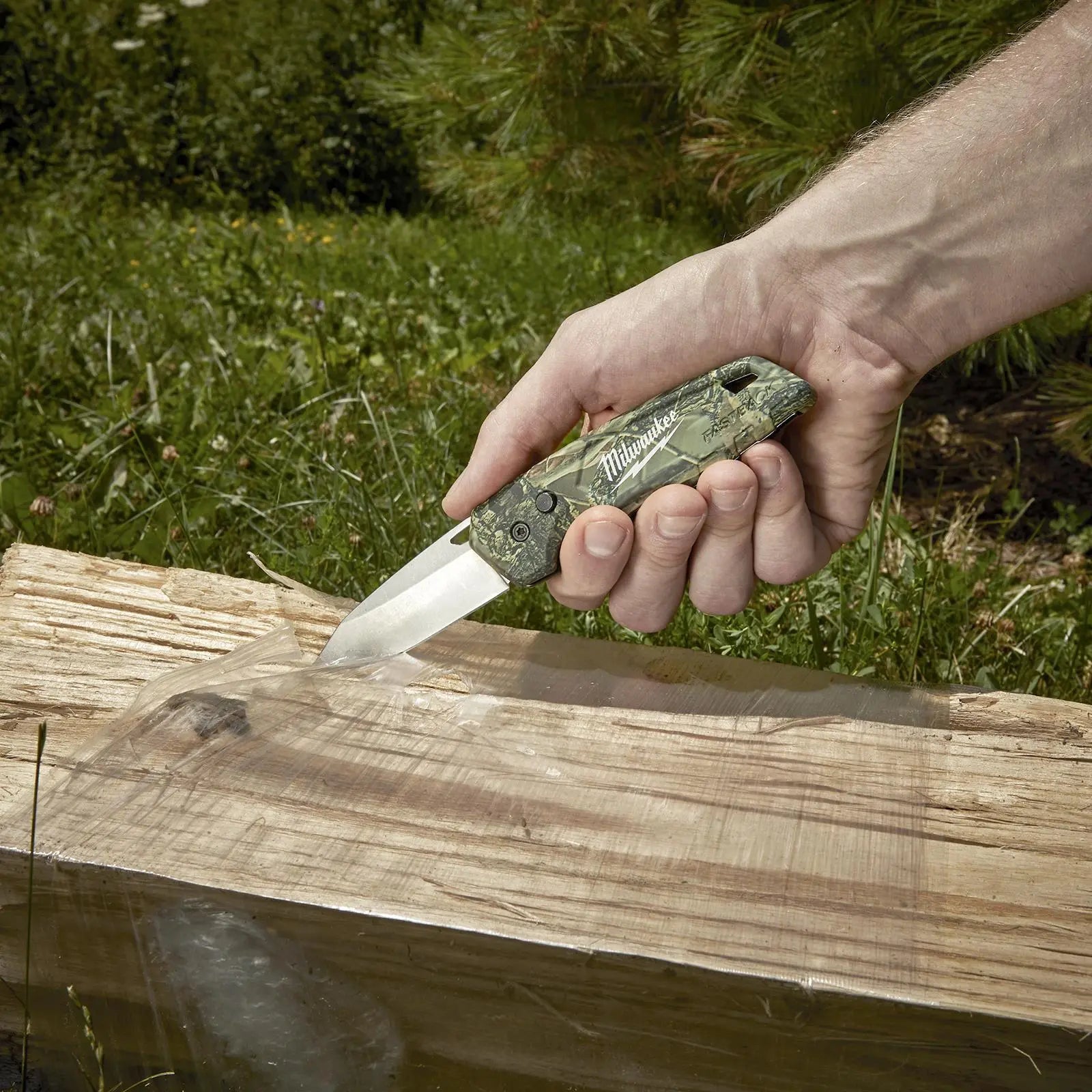 Milwaukee FASTBACK Folding Knife Camo  White Rose Tools