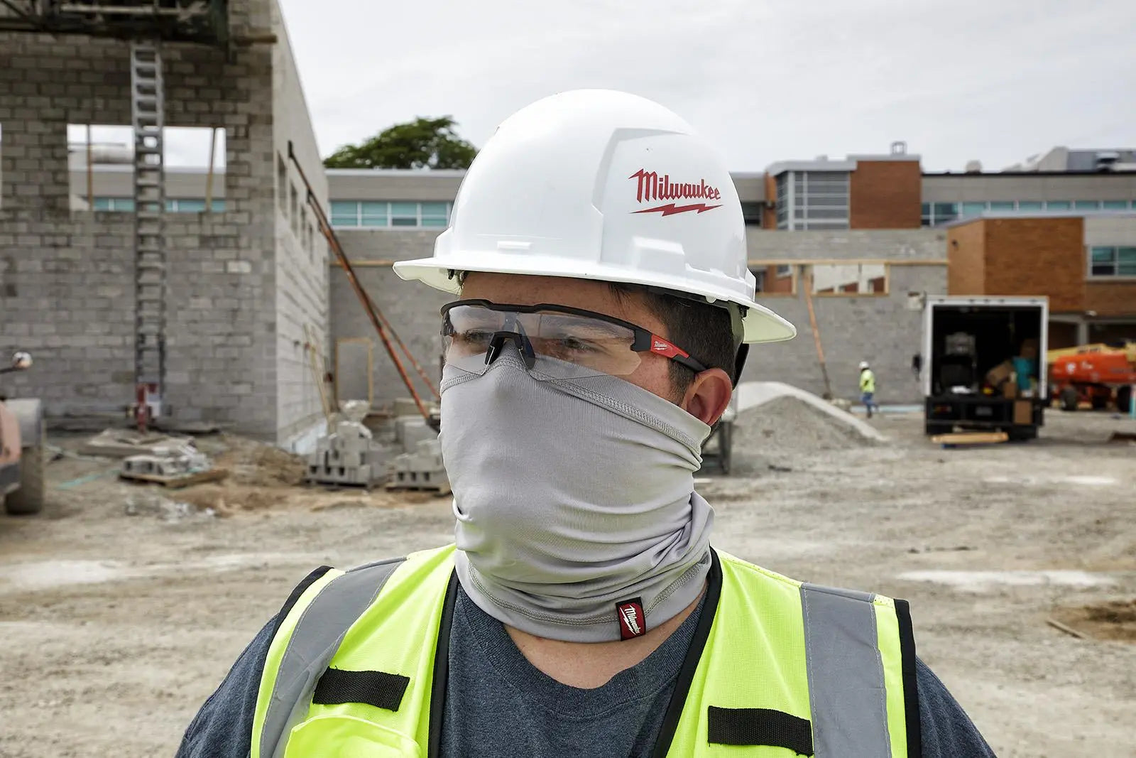 Milwaukee Grey Performance Neck Gaiter and Face Mask White Rose Tools