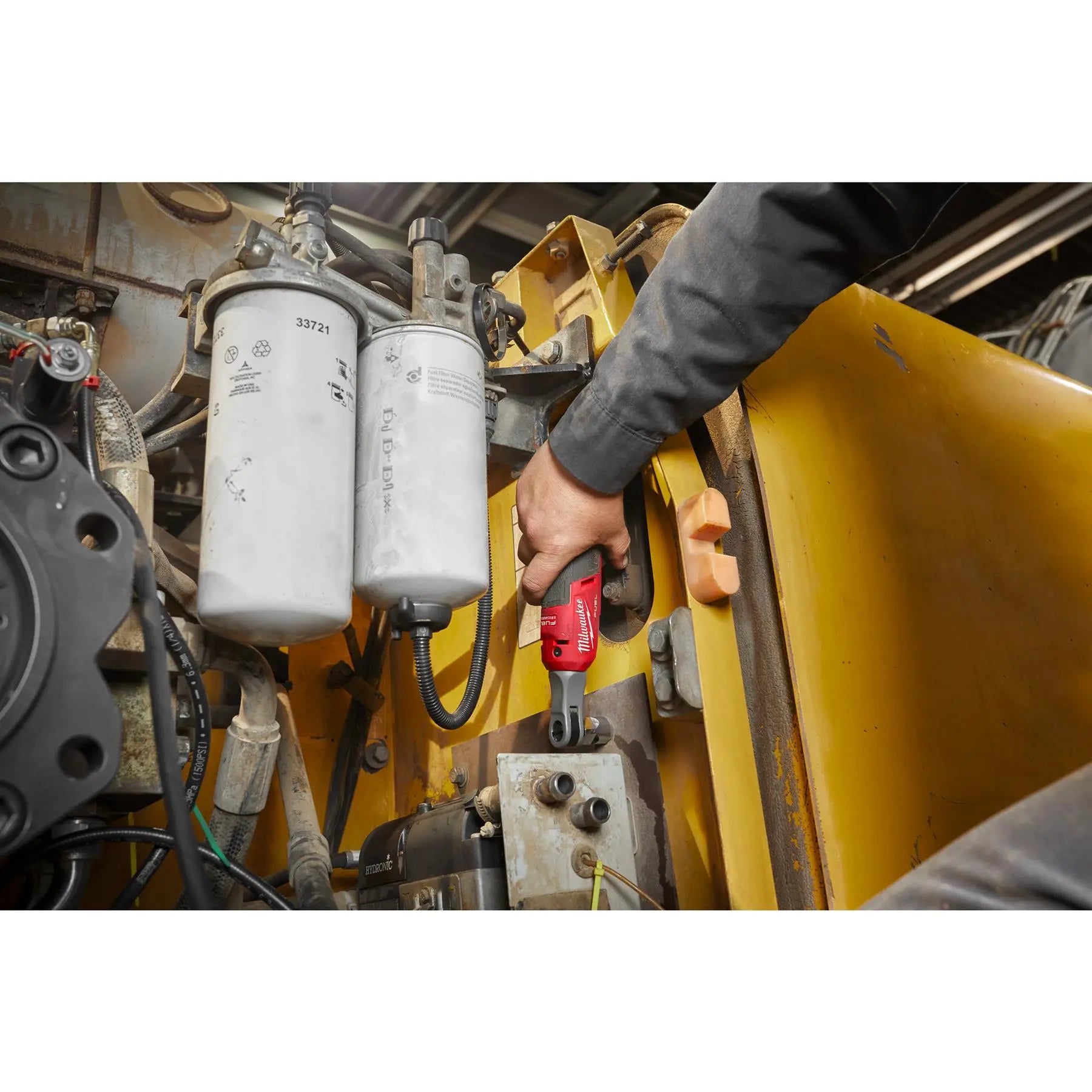 Milwaukee M12 Fuel 12V 3/8" Drive Cordless High Speed Ratchet Bare Unit M12FHIR38-0 White Rose Tools