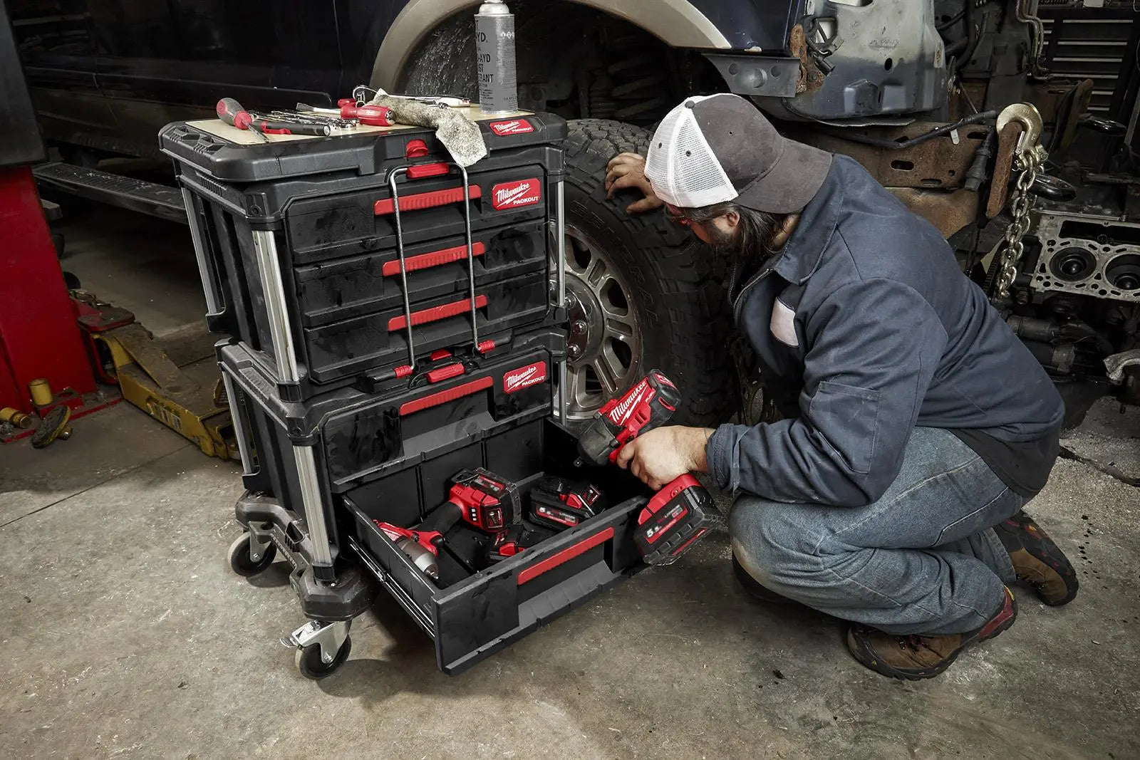 Milwaukee PACKOUT Transportation Kit Rolling Drawer Bundle White Rose Tools