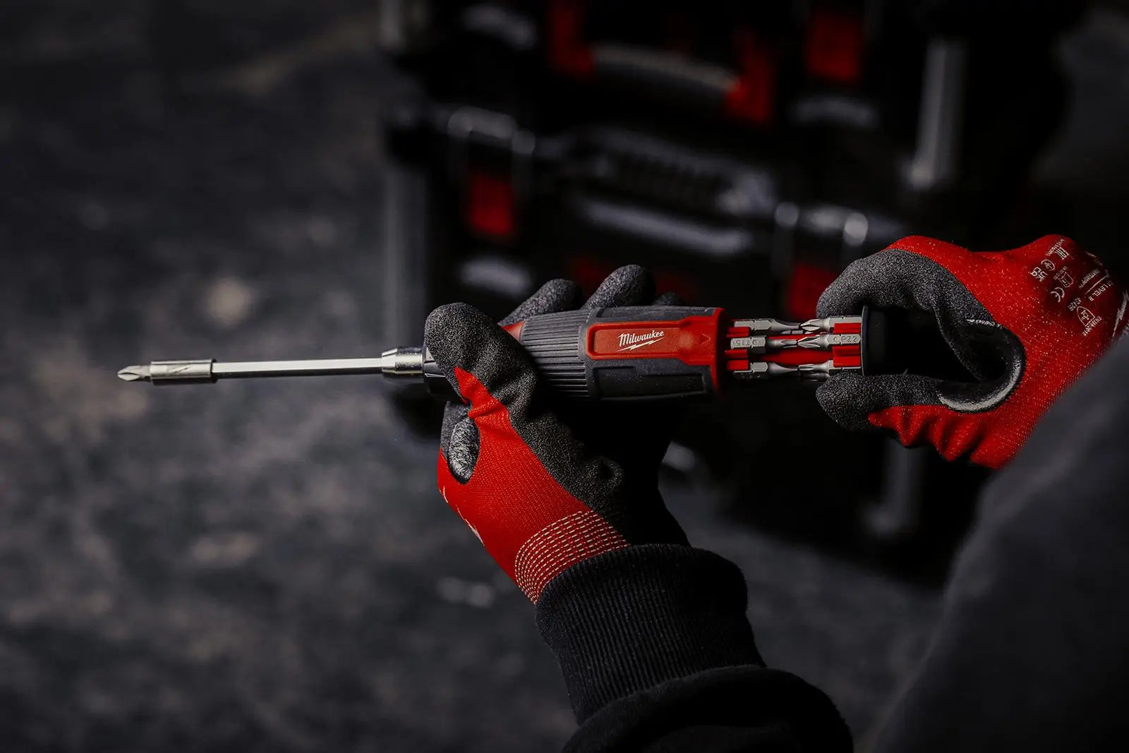 Milwaukee Ratchet Screwdriver Set 14 in 1 Multi Bit Pozi Phillips Torx Slotted Hex White Rose Tools